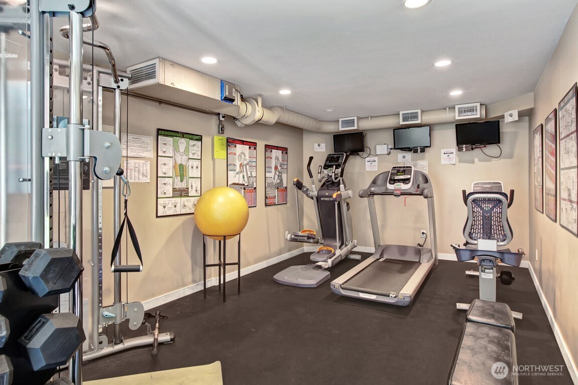 275 W Roy Street Unit: 415