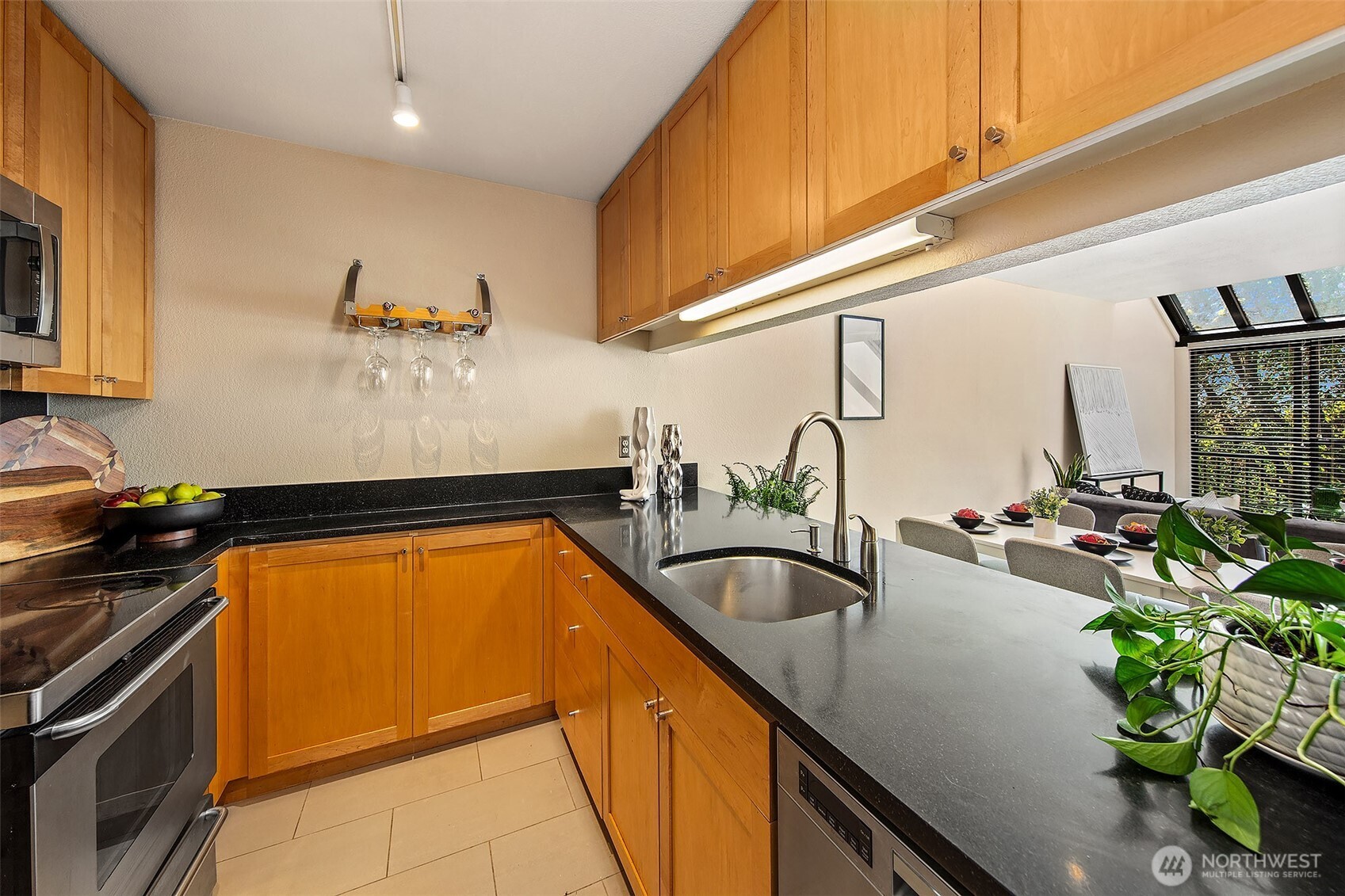 275 W Roy Street Unit: 415