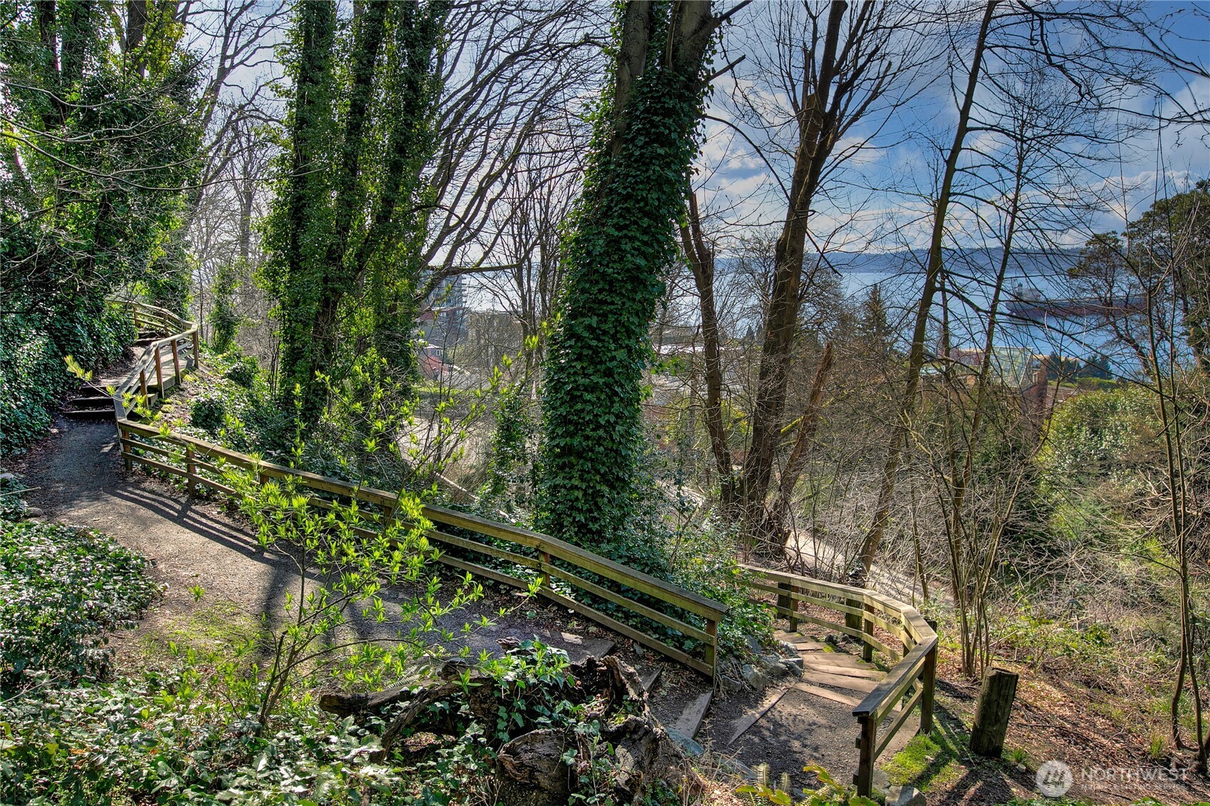 275 W Roy Street Unit: 415