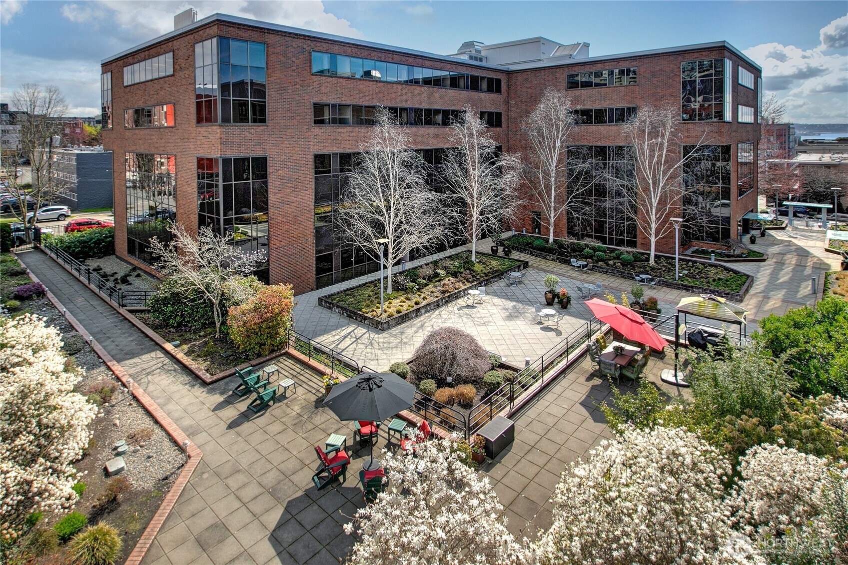 275 W Roy Street Unit: 415