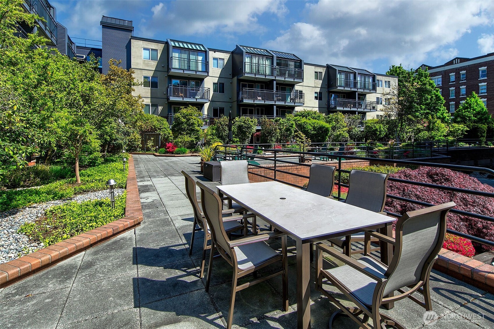 275 W Roy Street Unit: 415