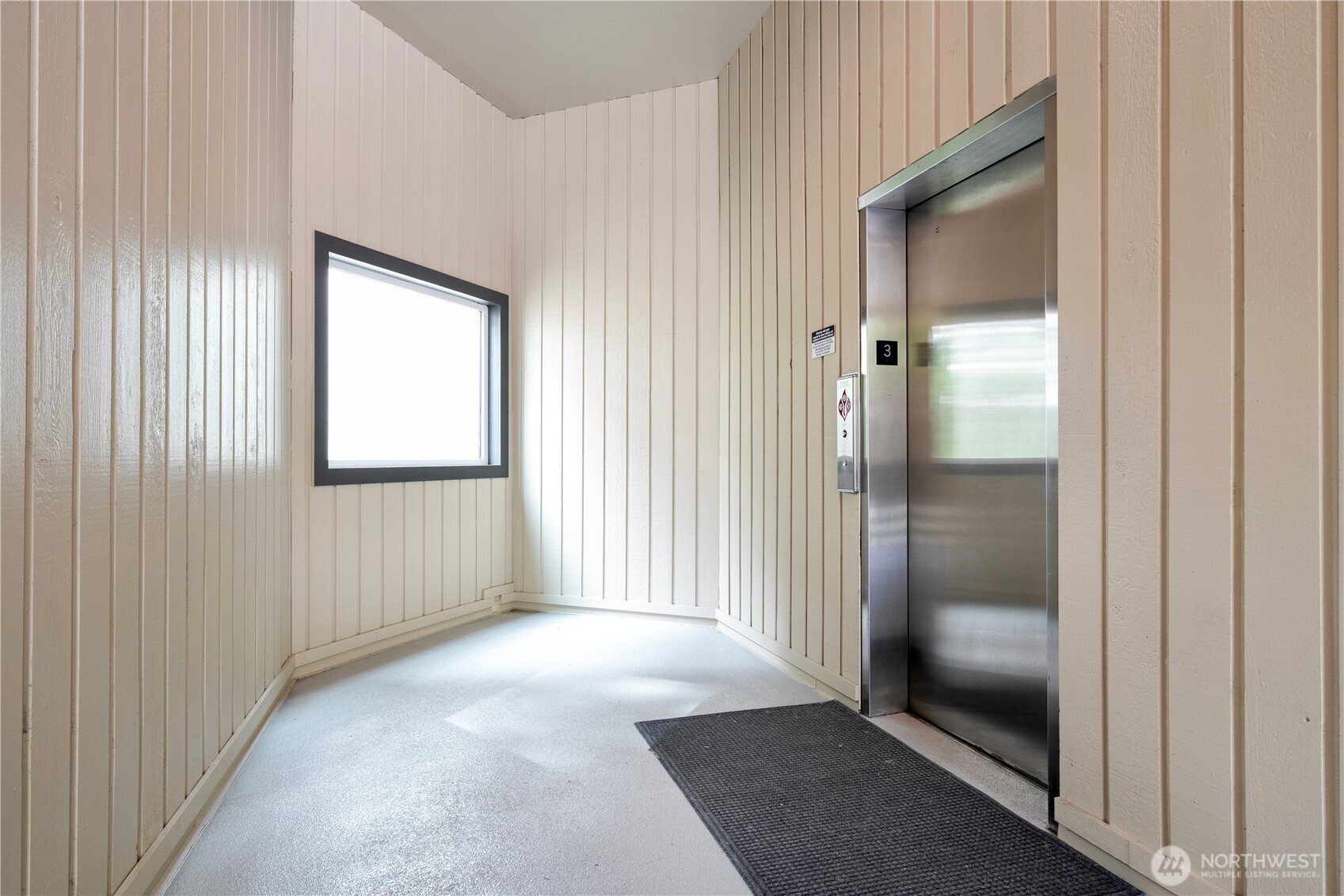 10819 NE 37th Place Unit: 332