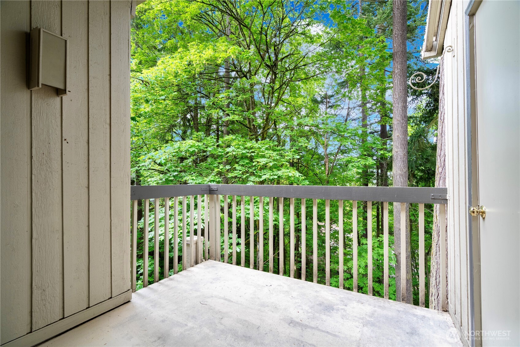 10819 NE 37th Place Unit: 332