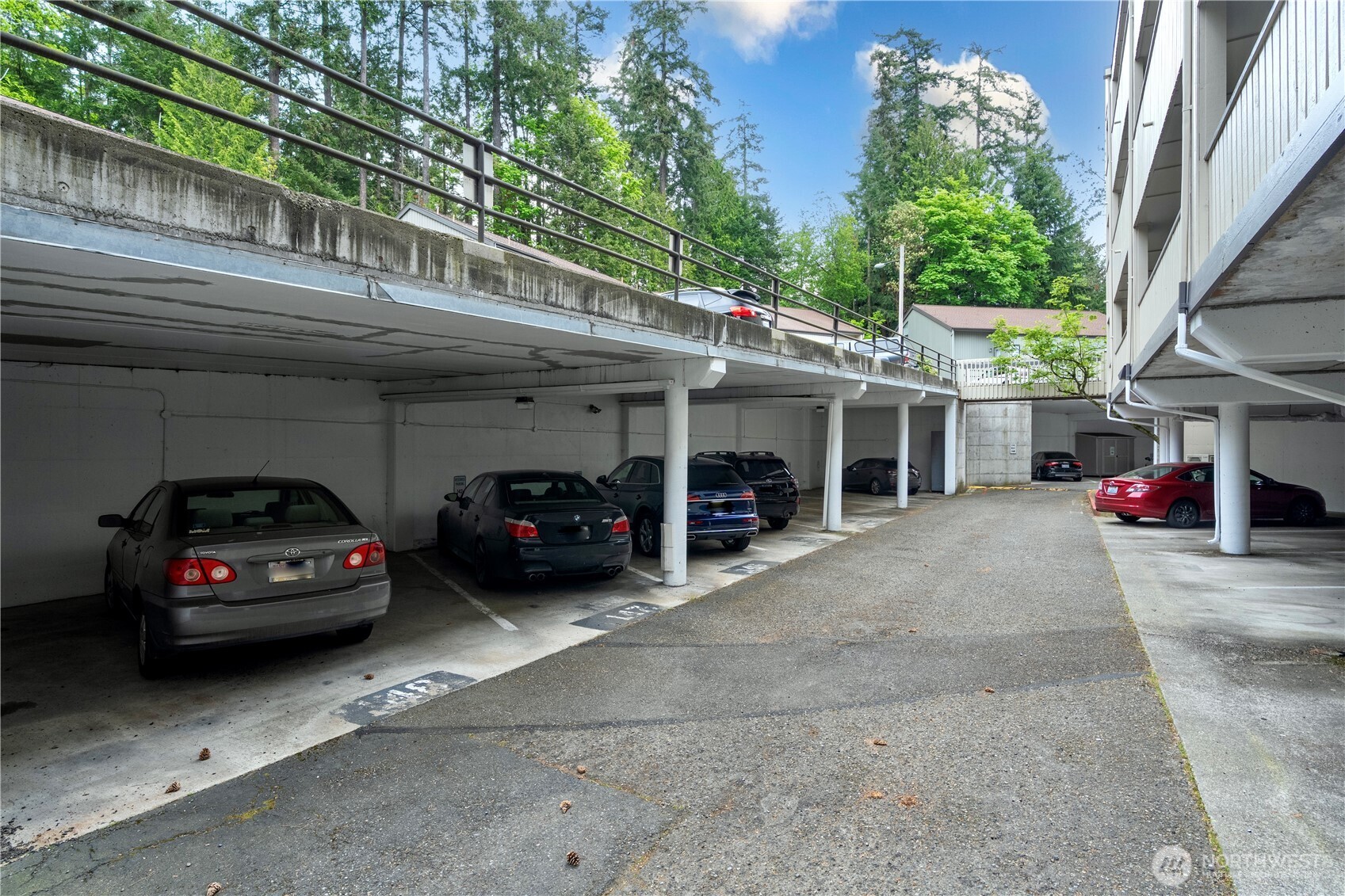 10819 NE 37th Place Unit: 332