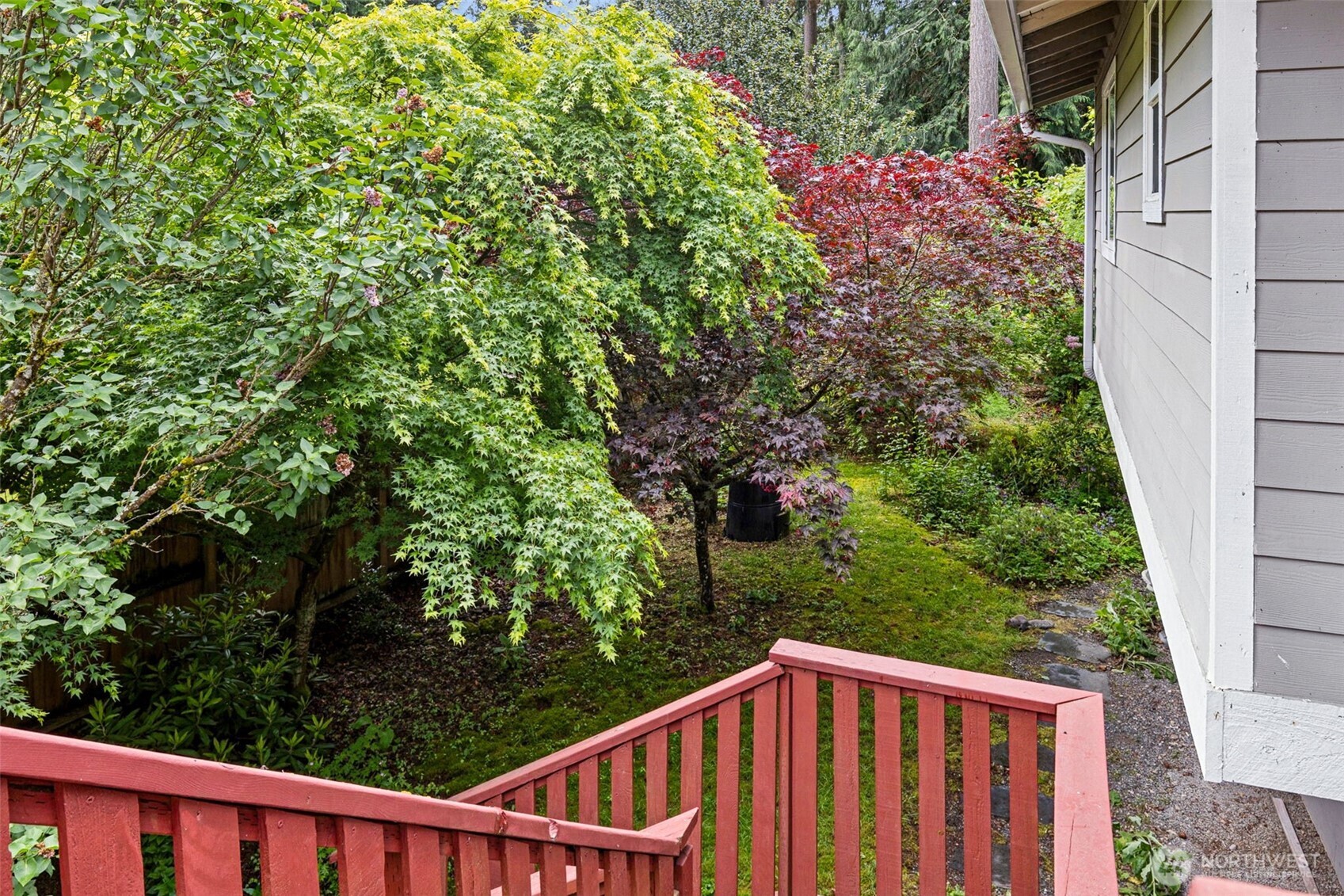 814 217th Pl NE