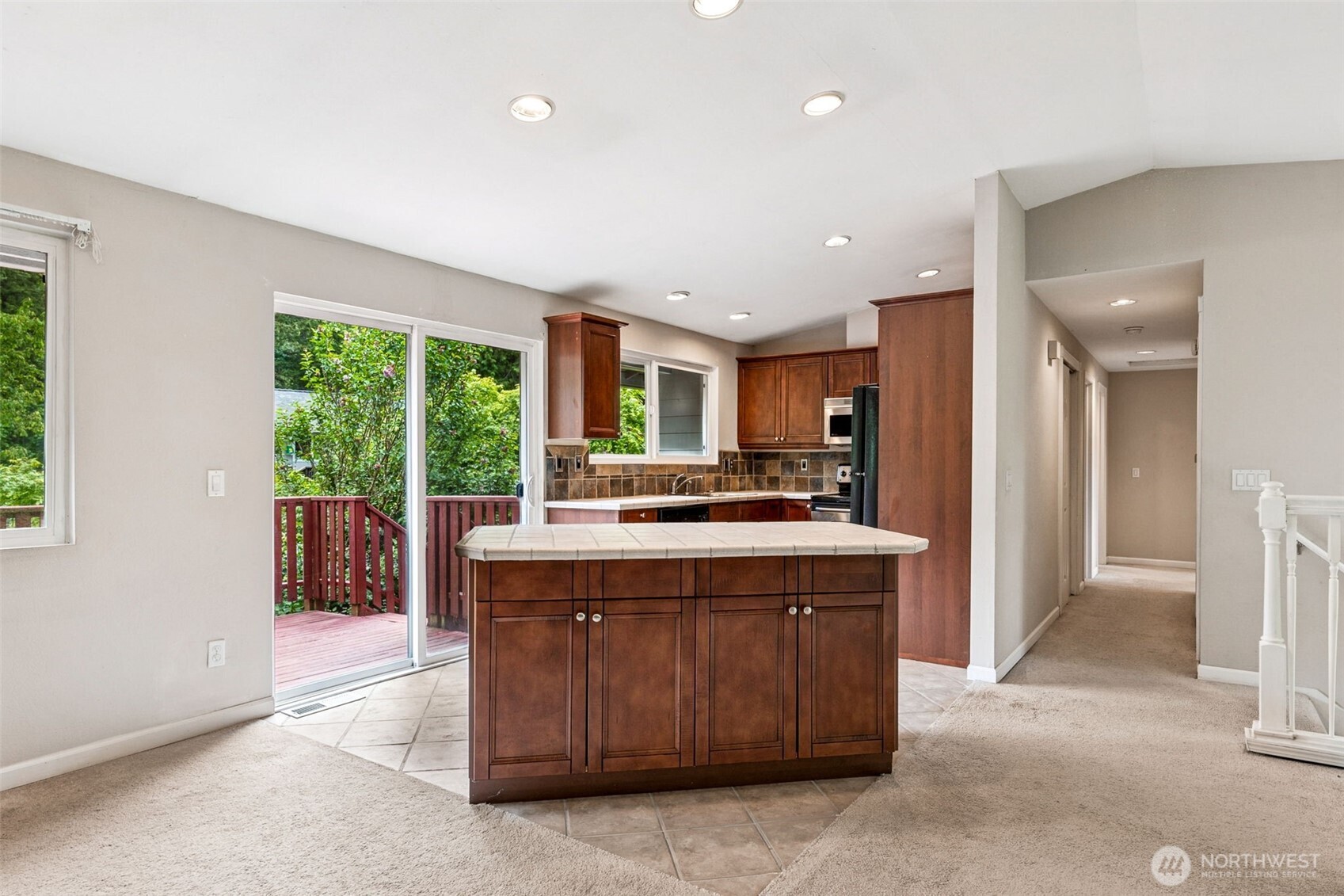 814 217th Pl NE