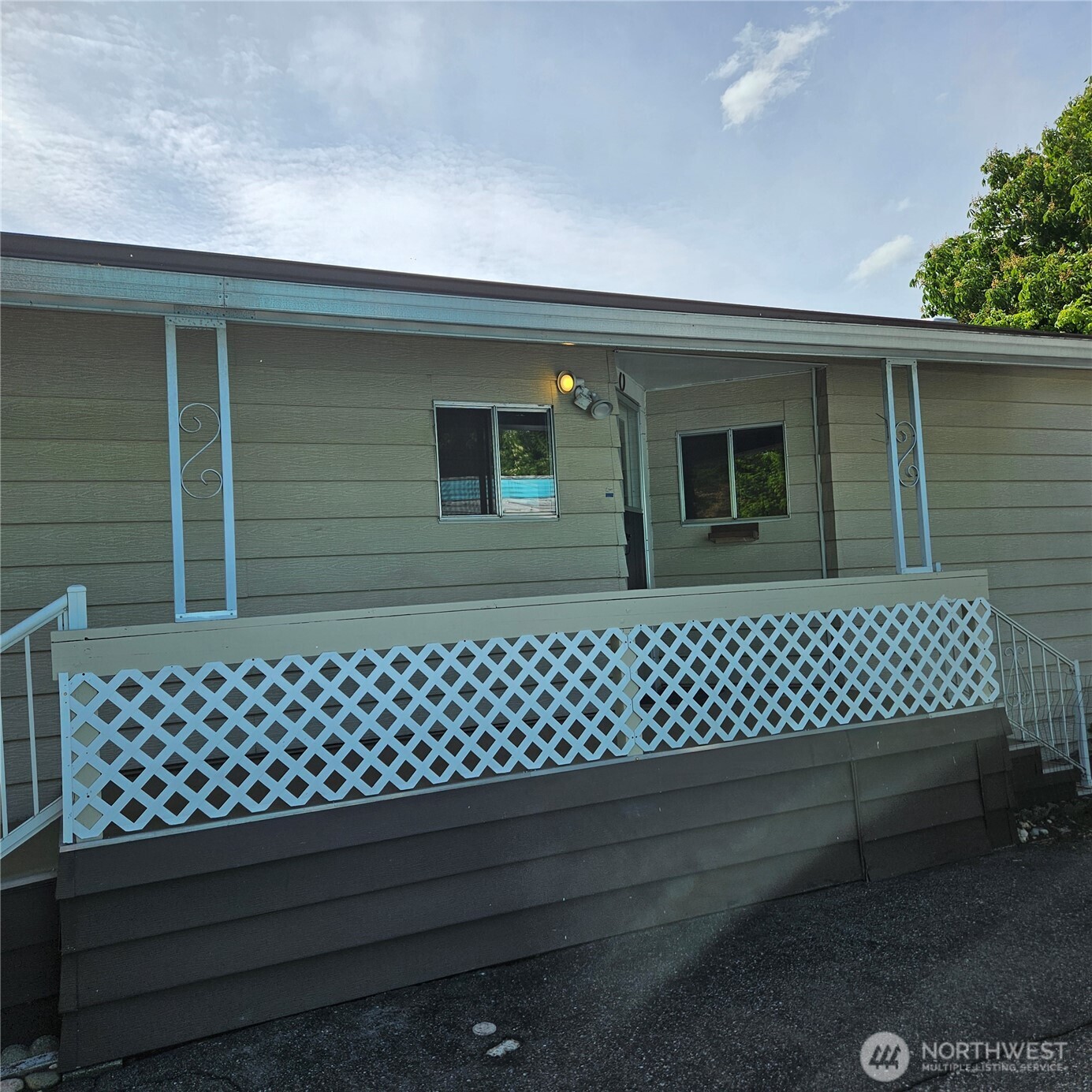 7031 NE 175th Street Unit: 20