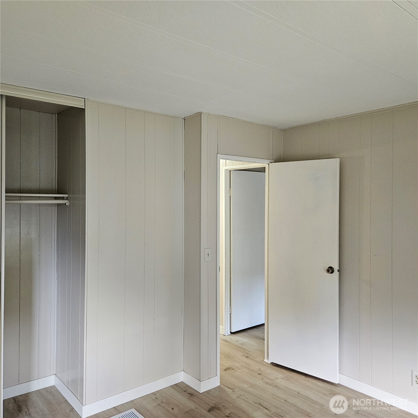 7031 NE 175th Street Unit: 20