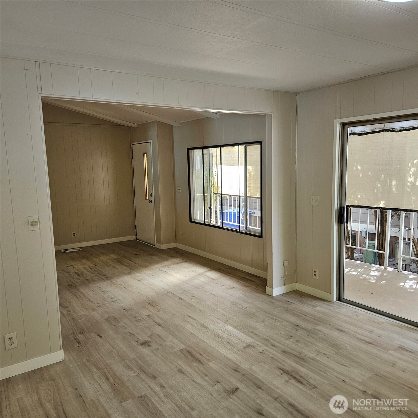 7031 NE 175th Street Unit: 20