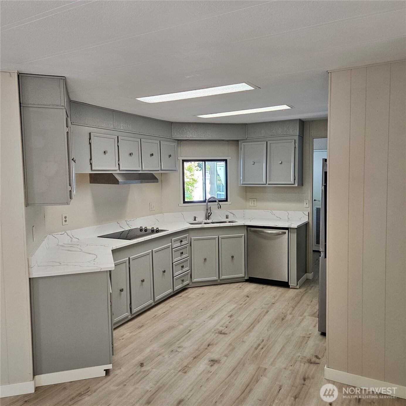7031 NE 175th Street Unit: 20