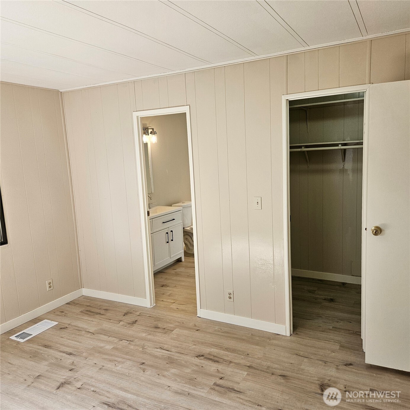 7031 NE 175th Street Unit: 20