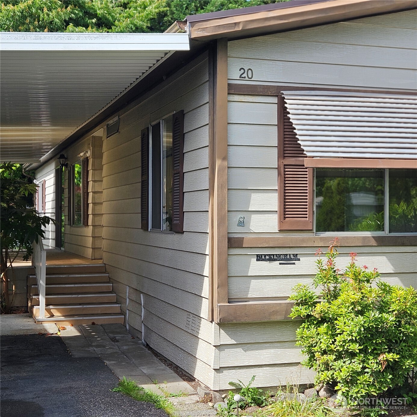 7031 NE 175th Street Unit: 20