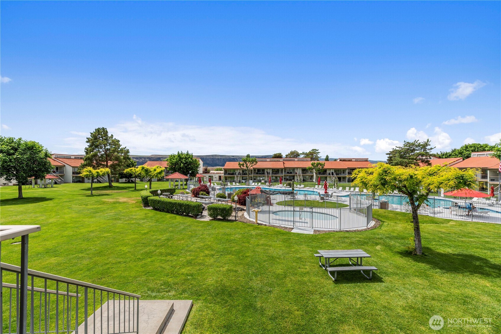 8903 Crescent Bar Road NW Unit: 18