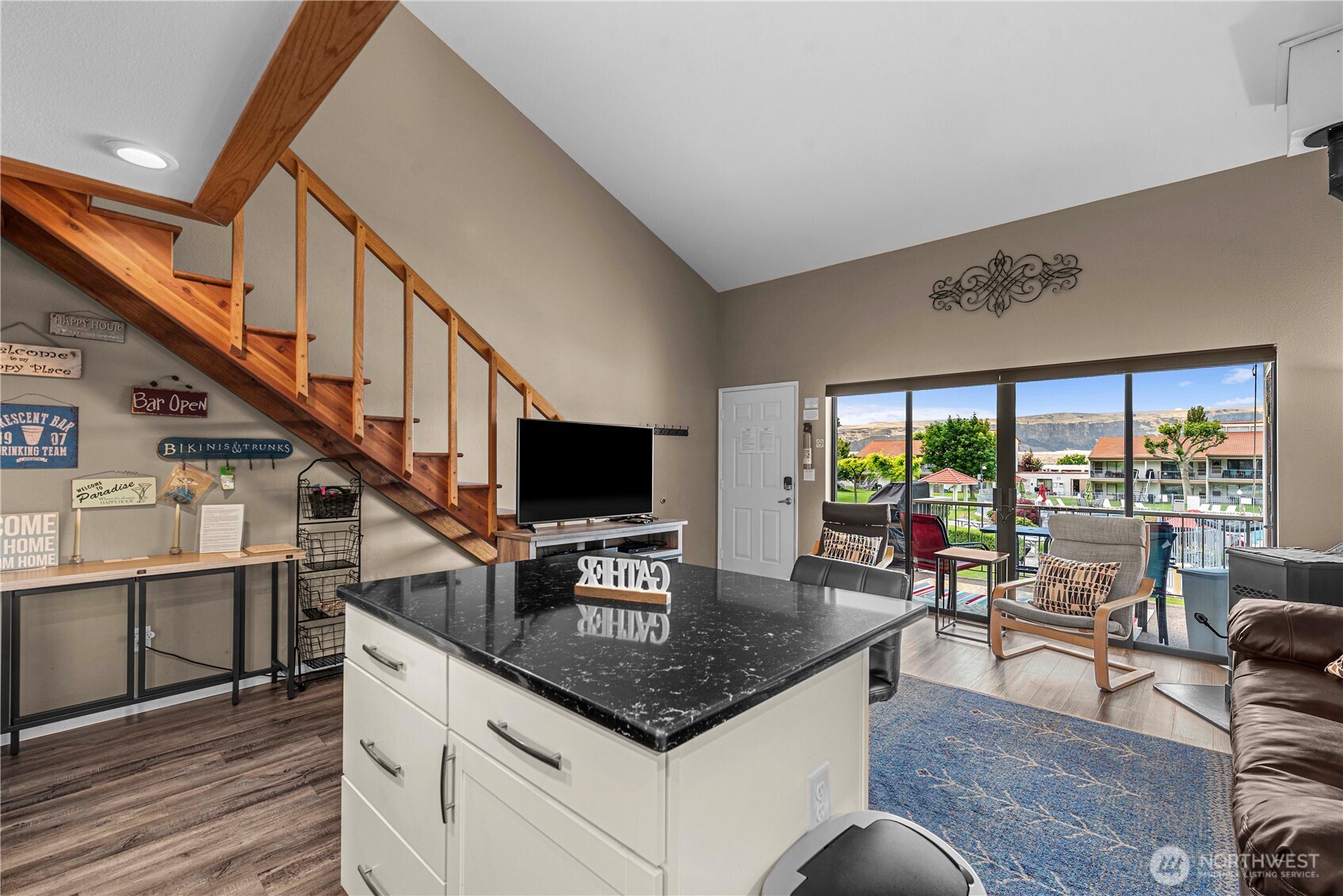 8903 Crescent Bar Road NW Unit: 18
