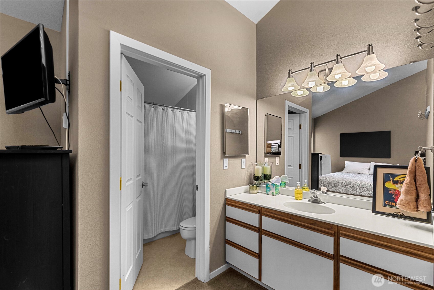 8903 Crescent Bar Road NW Unit: 18