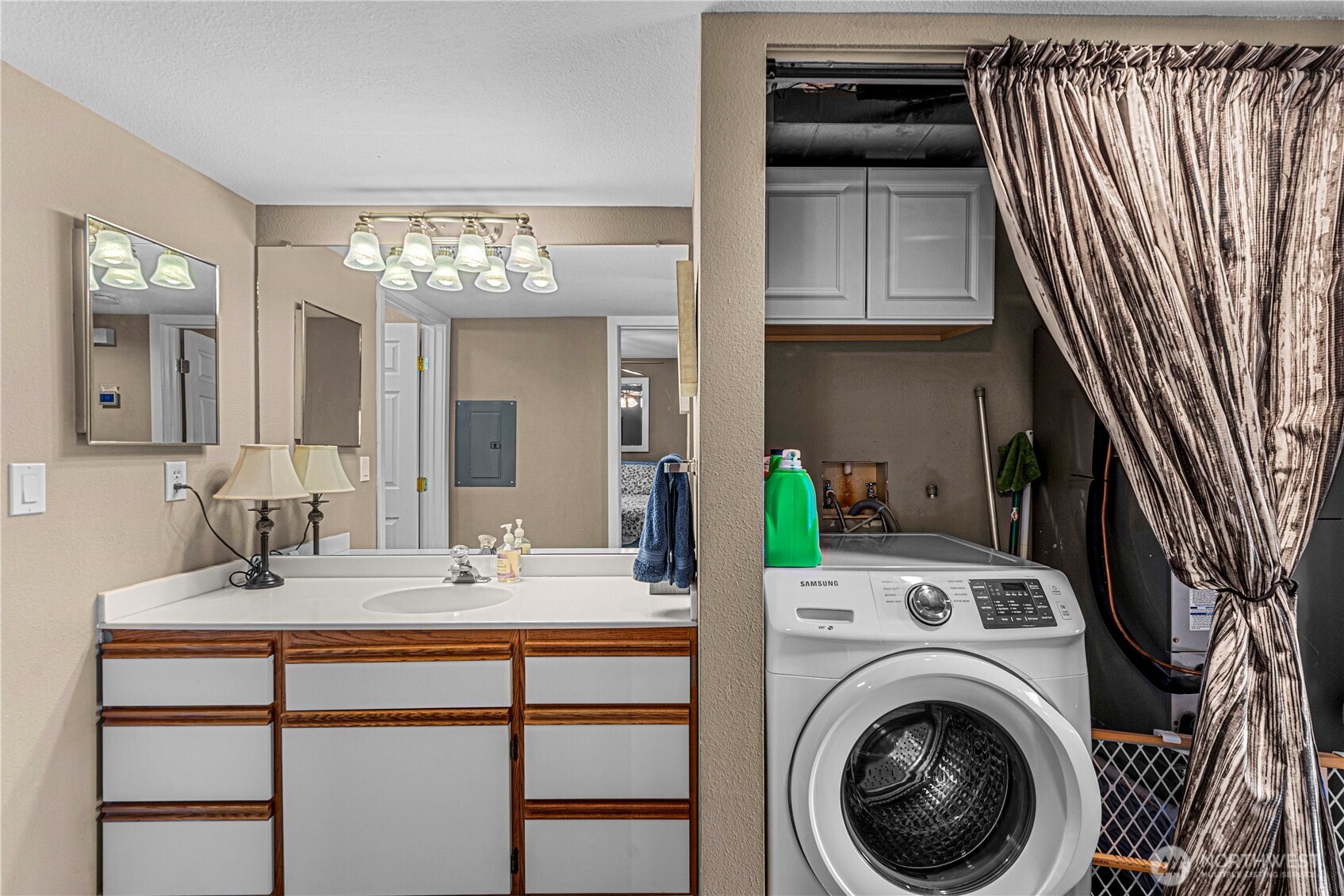 8903 Crescent Bar Road NW Unit: 18