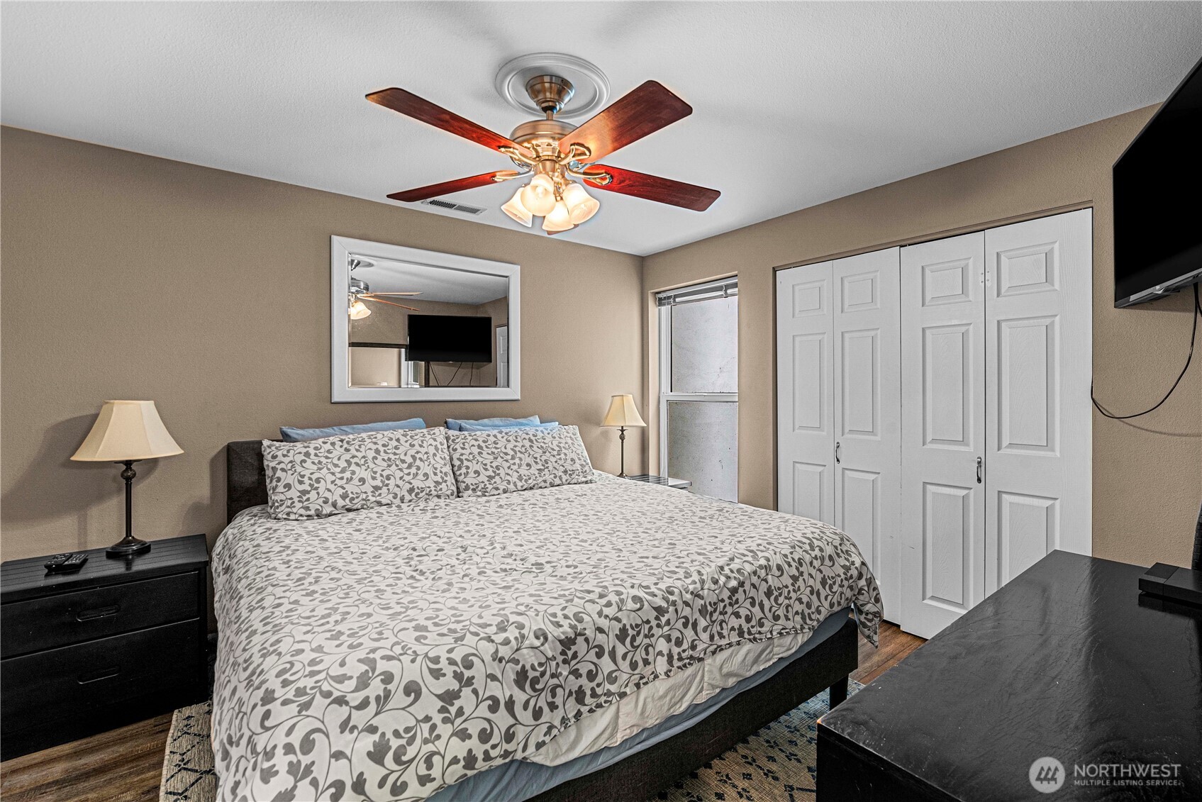 8903 Crescent Bar Road NW Unit: 18