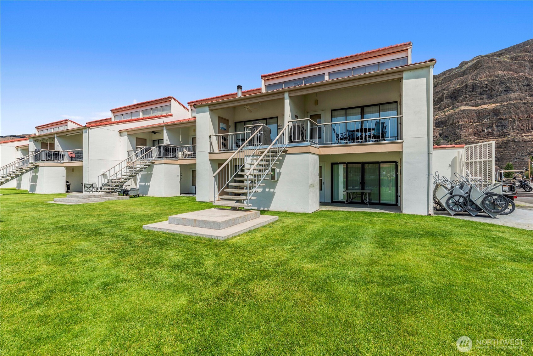 8903 Crescent Bar Road NW Unit: 18