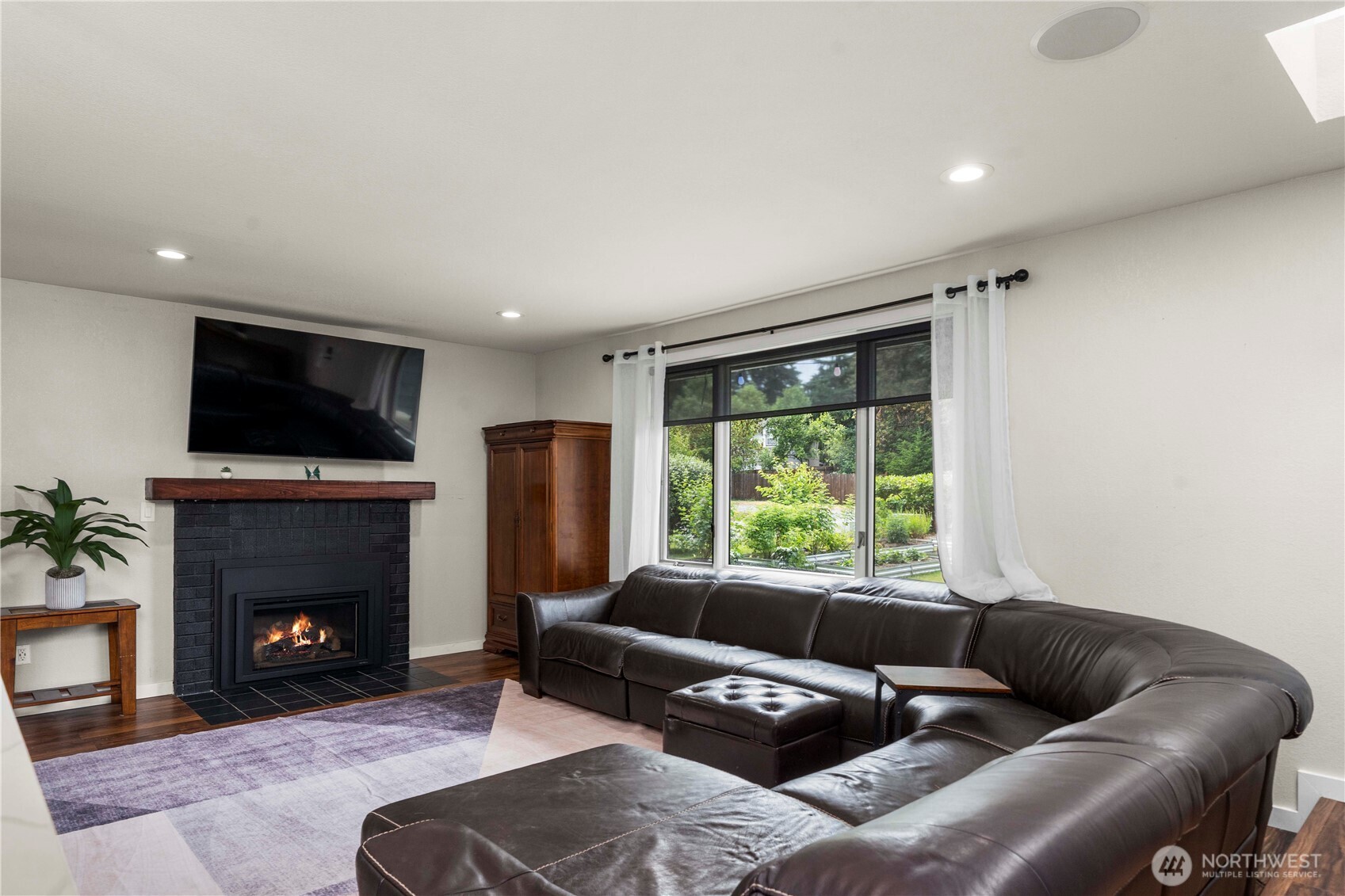 12415 Edgemere Drive SW