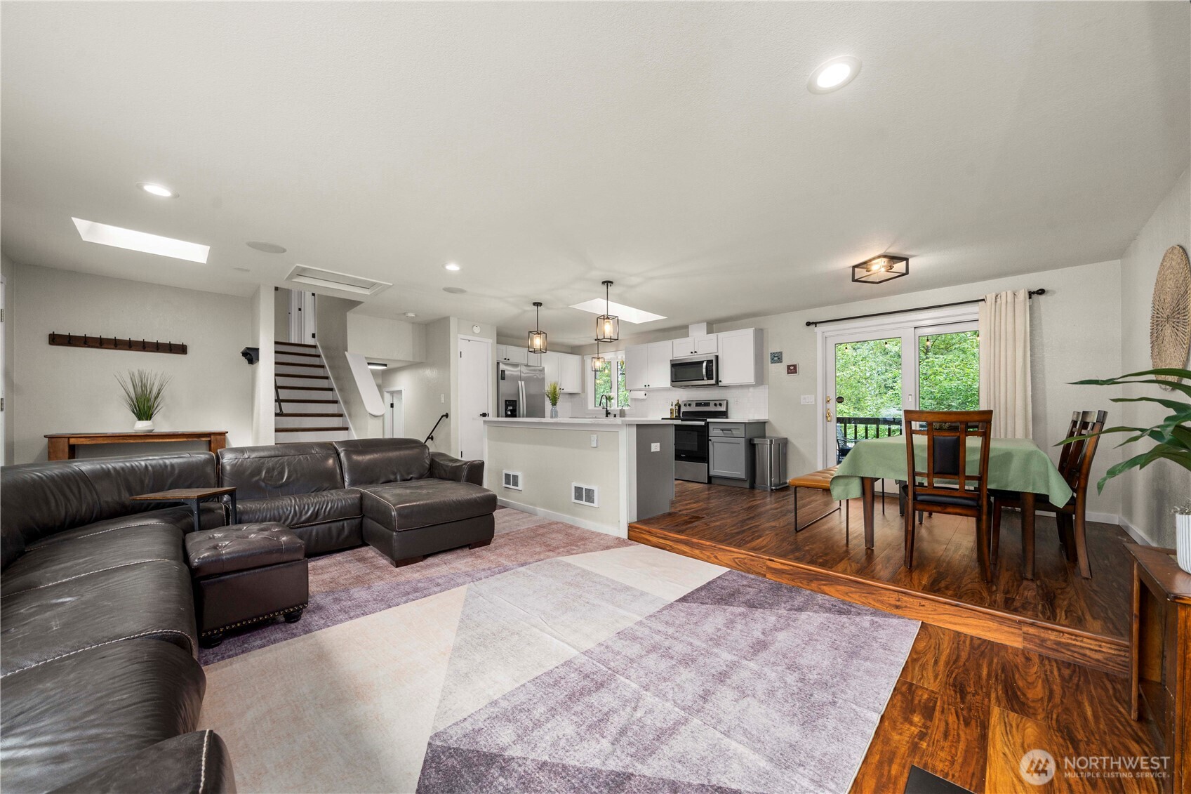 12415 Edgemere Drive SW