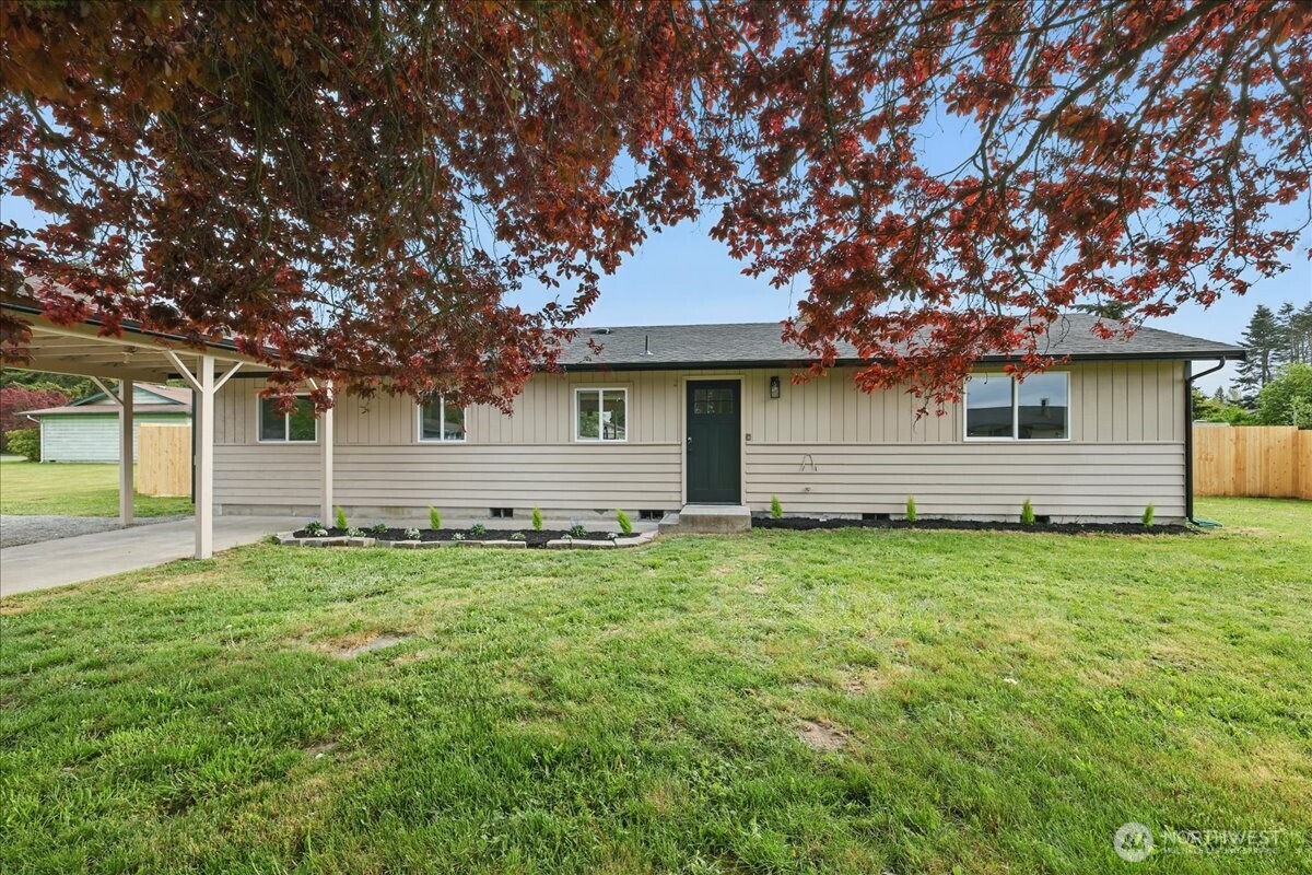 40 E Robert Place