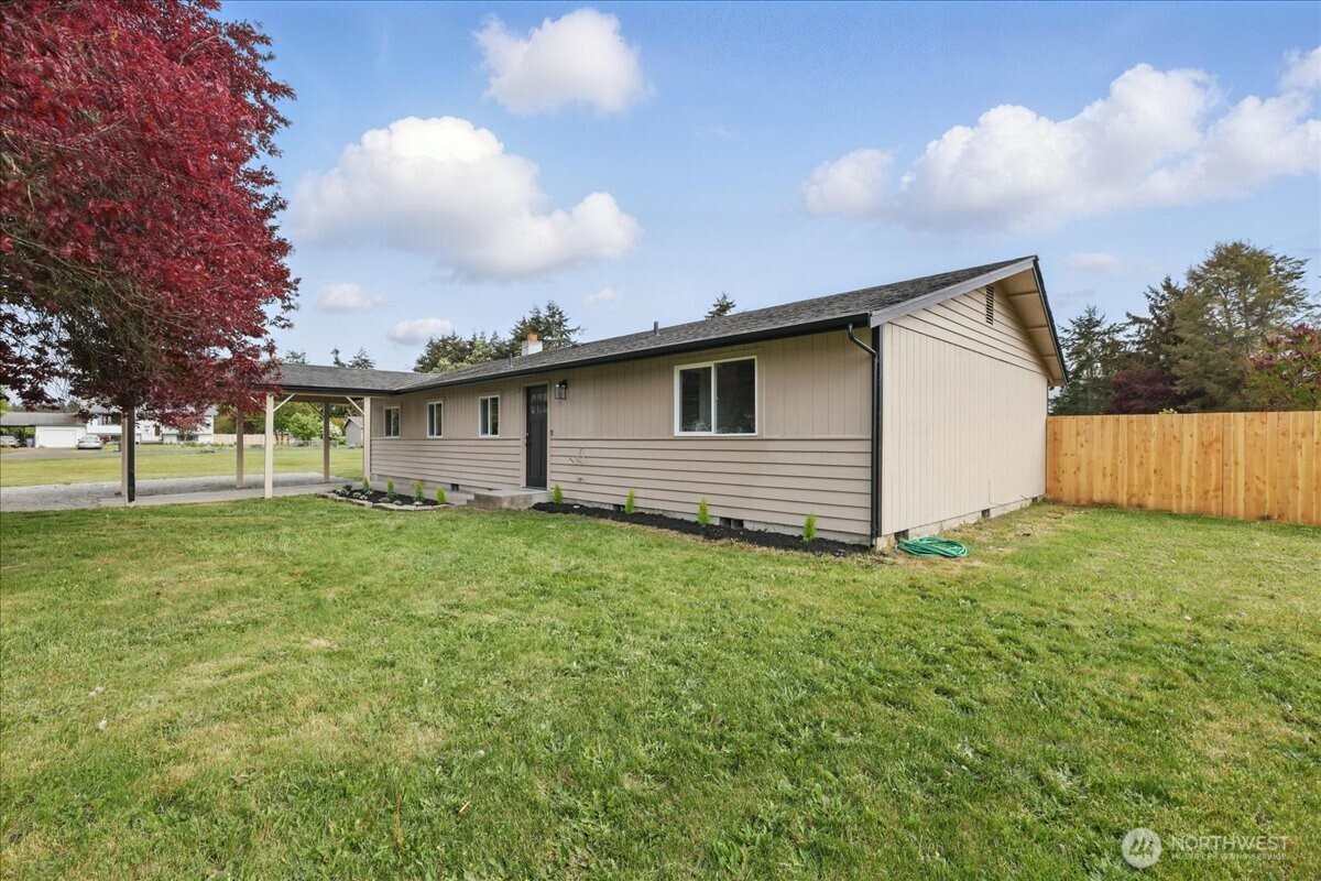 40 E Robert Place