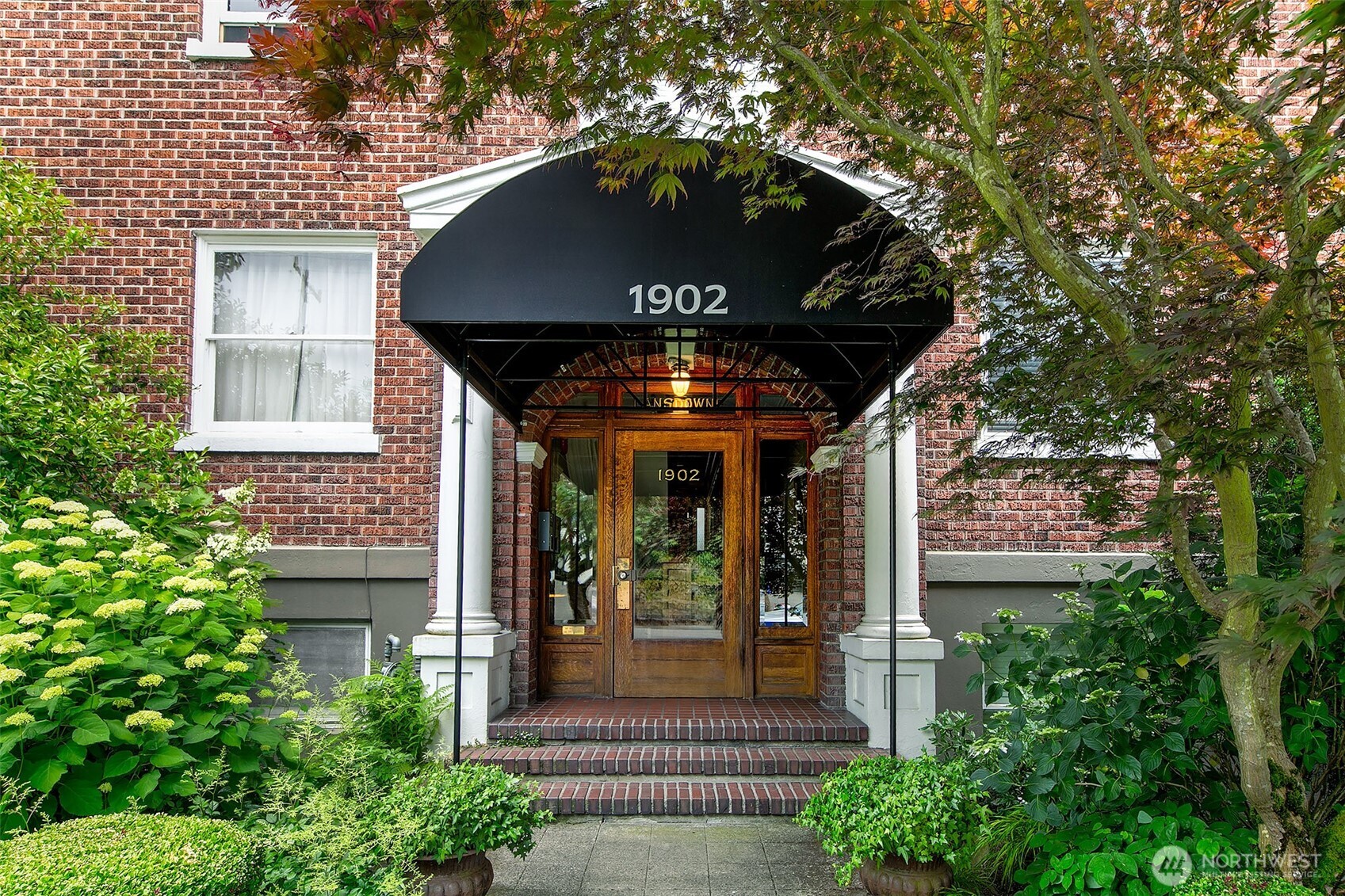 1902 Bigelow Avenue N Unit: 301