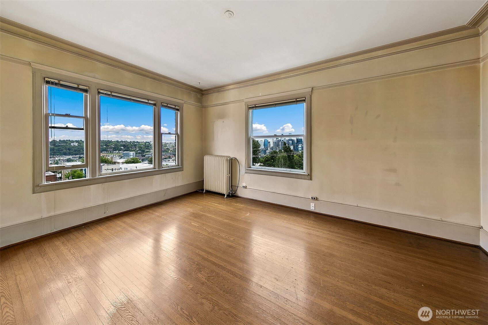 1902 Bigelow Avenue N Unit: 301