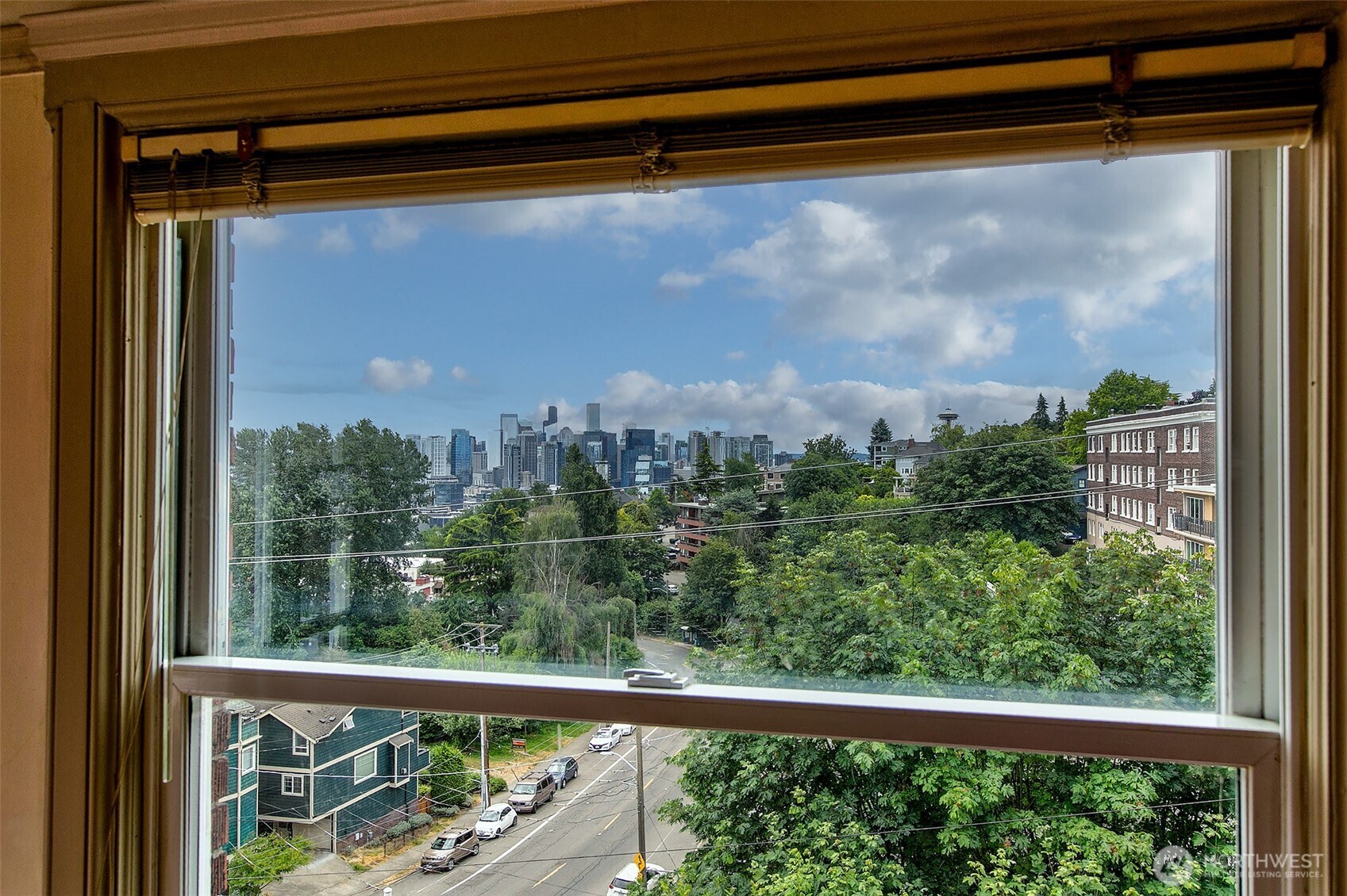 1902 Bigelow Avenue N Unit: 301
