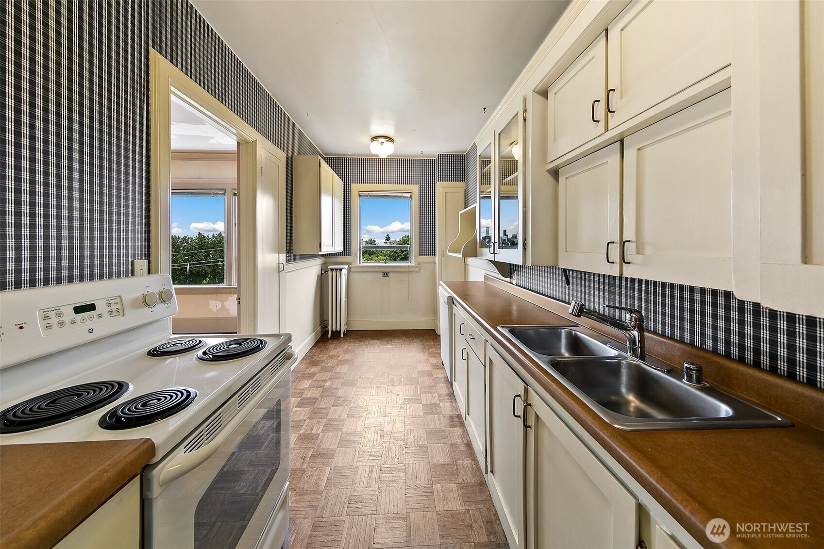 1902 Bigelow Avenue N Unit: 301
