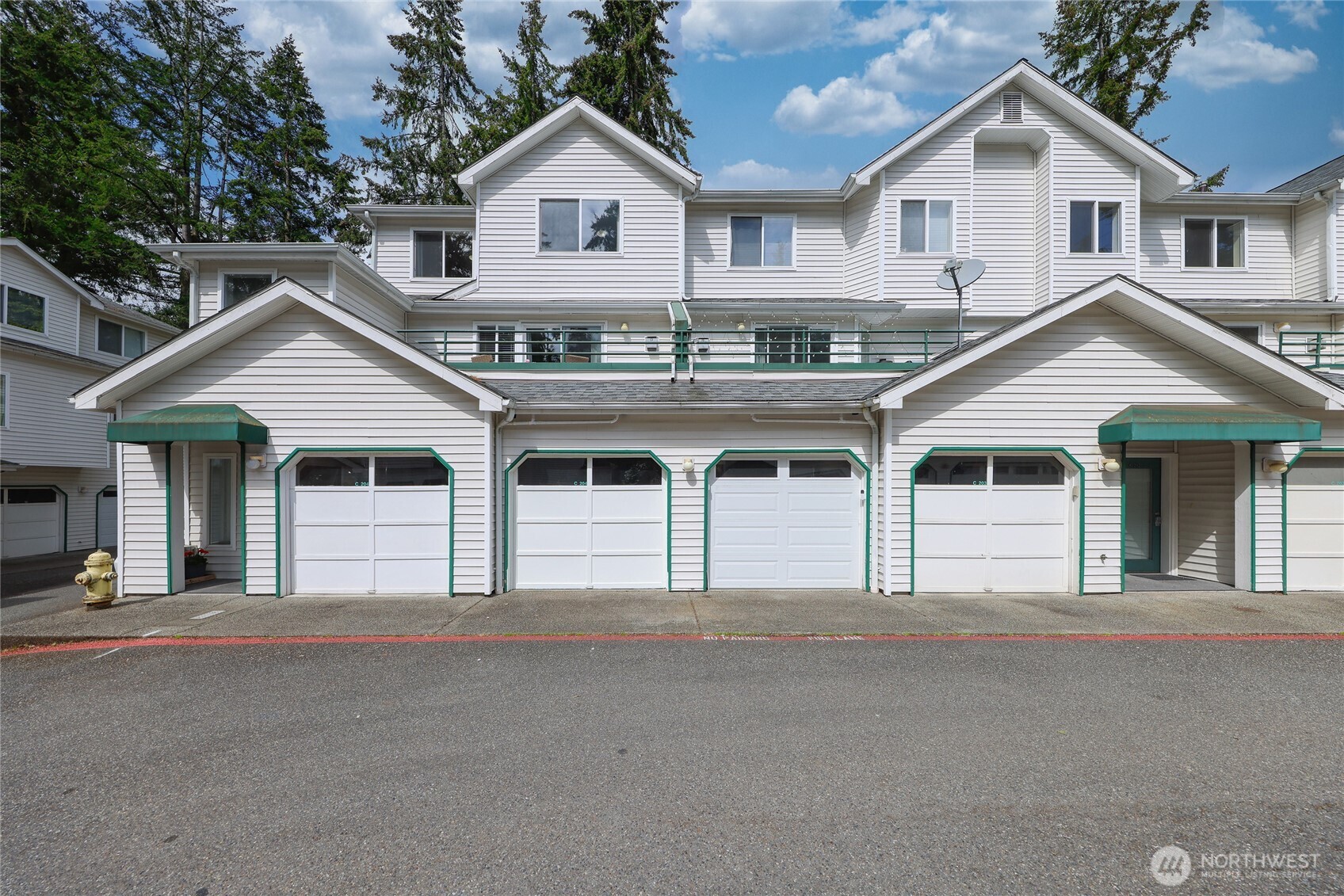 16219 Northup Way Unit: C-204