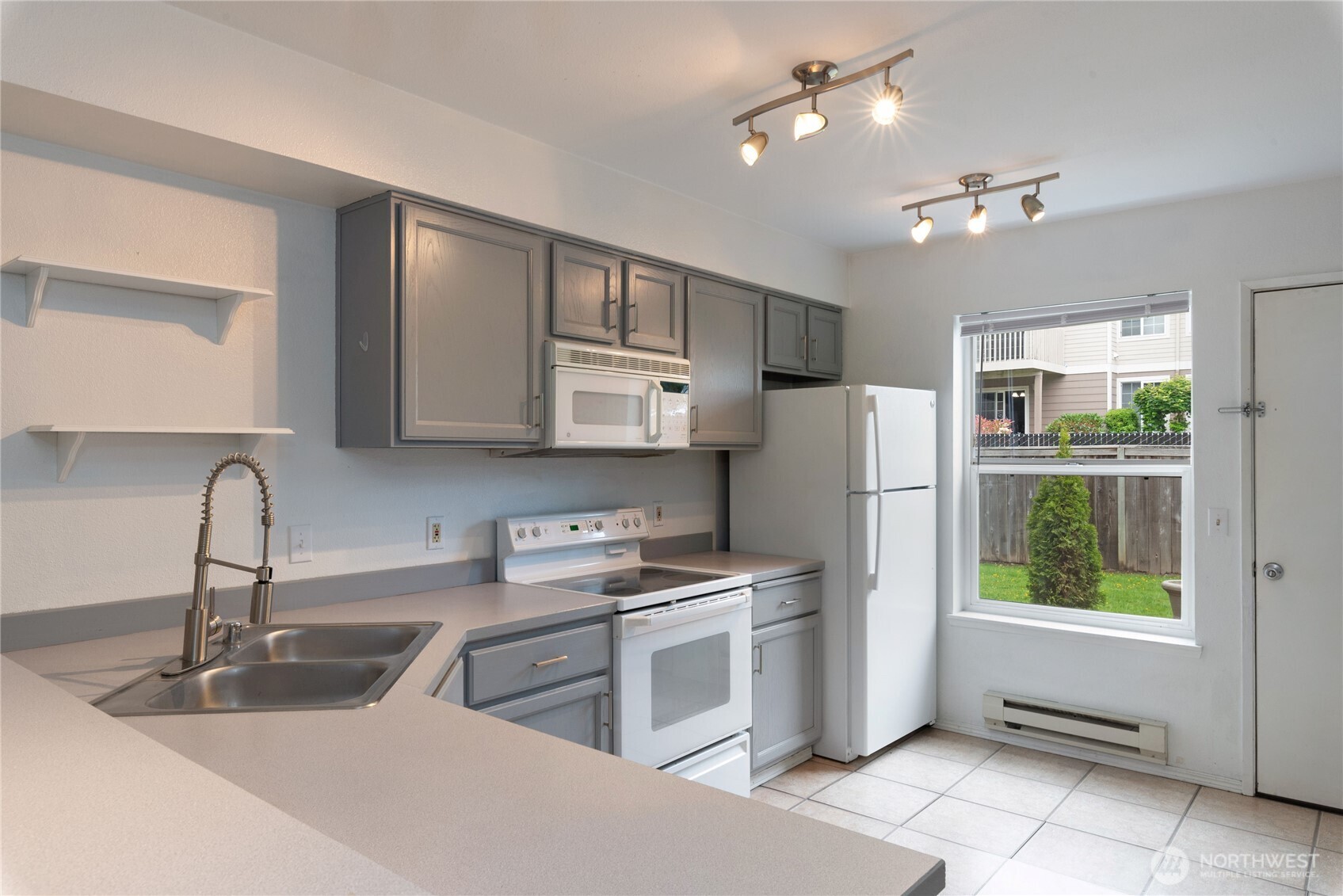 9817 132nd Street Ct E Unit: B