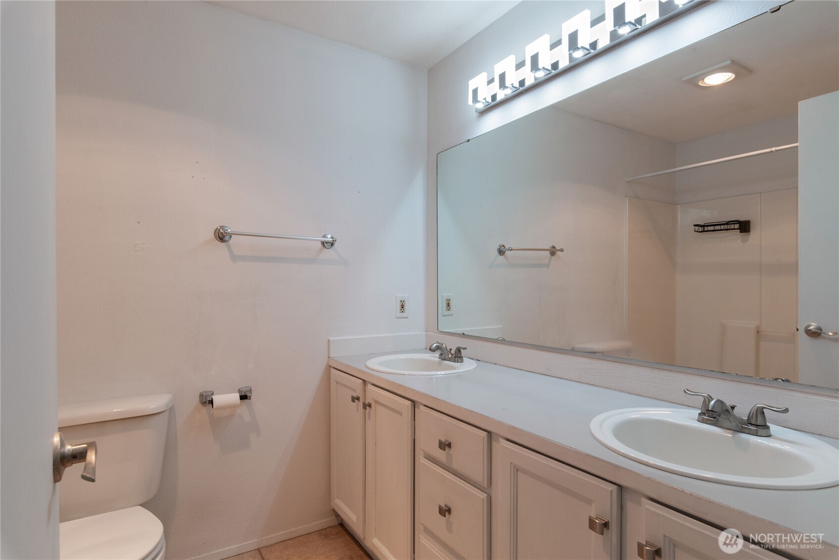9817 132nd Street Ct E Unit: B