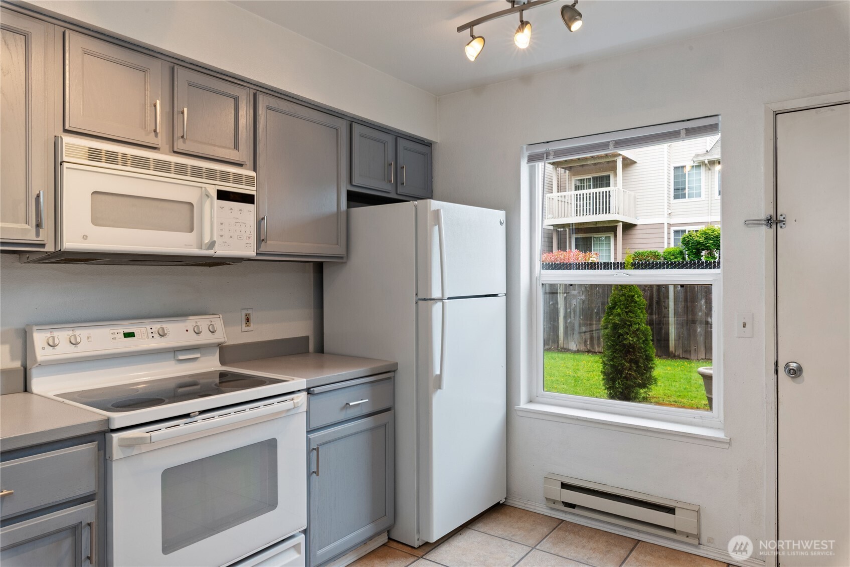 9817 132nd Street Ct E Unit: B
