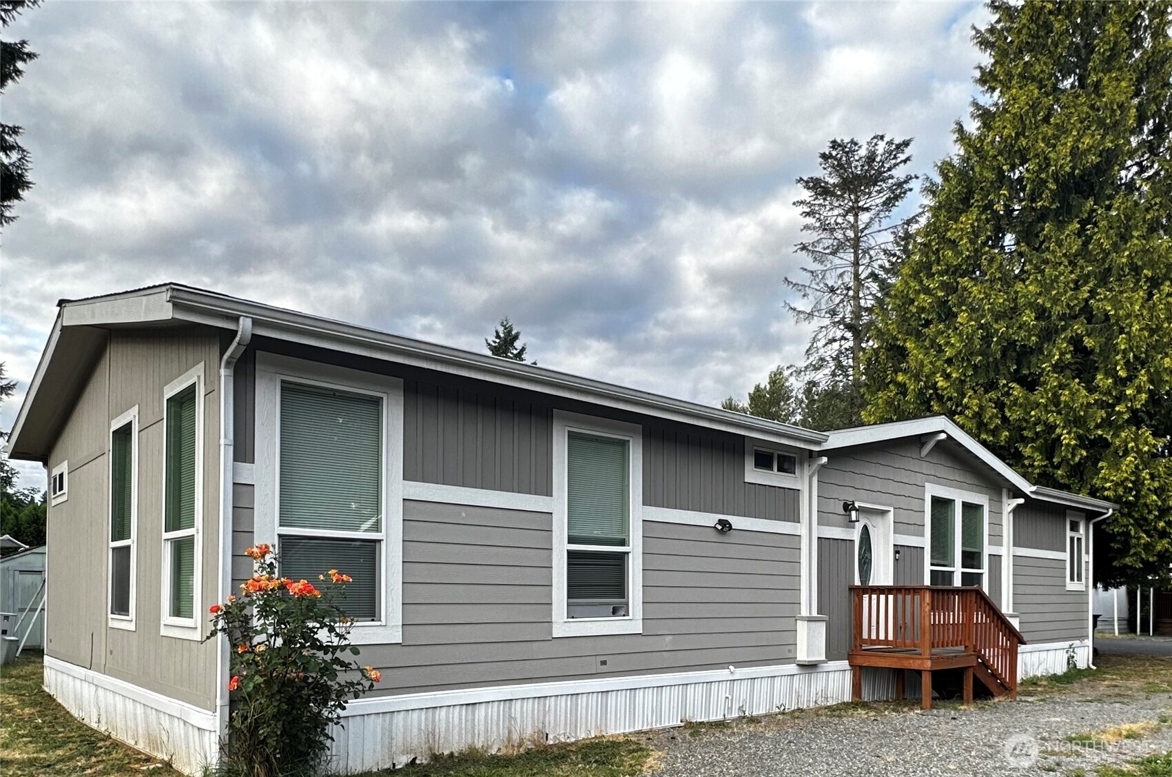 1720 Maple Lane Unit: 33