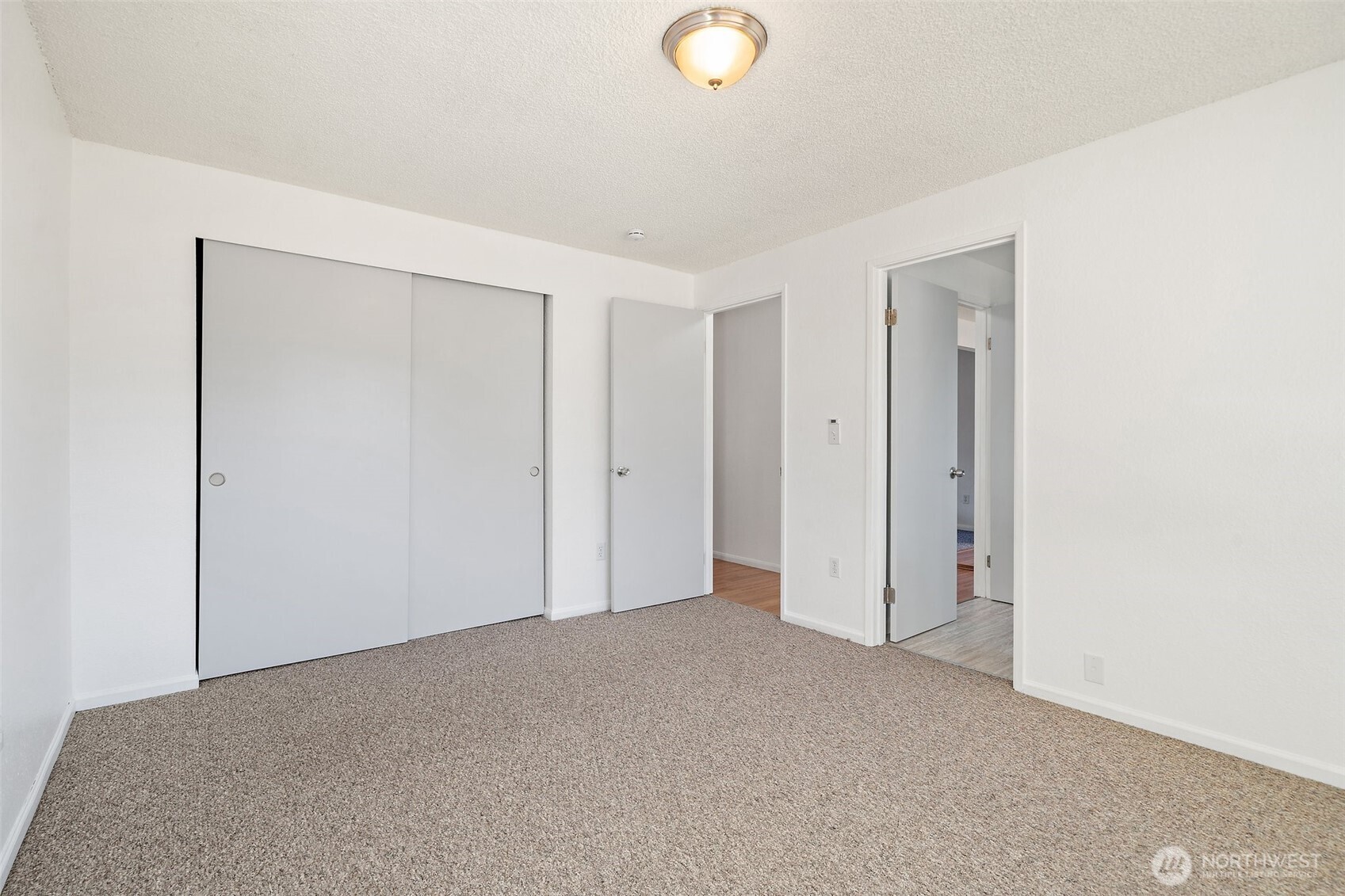 111 113 175th Street S