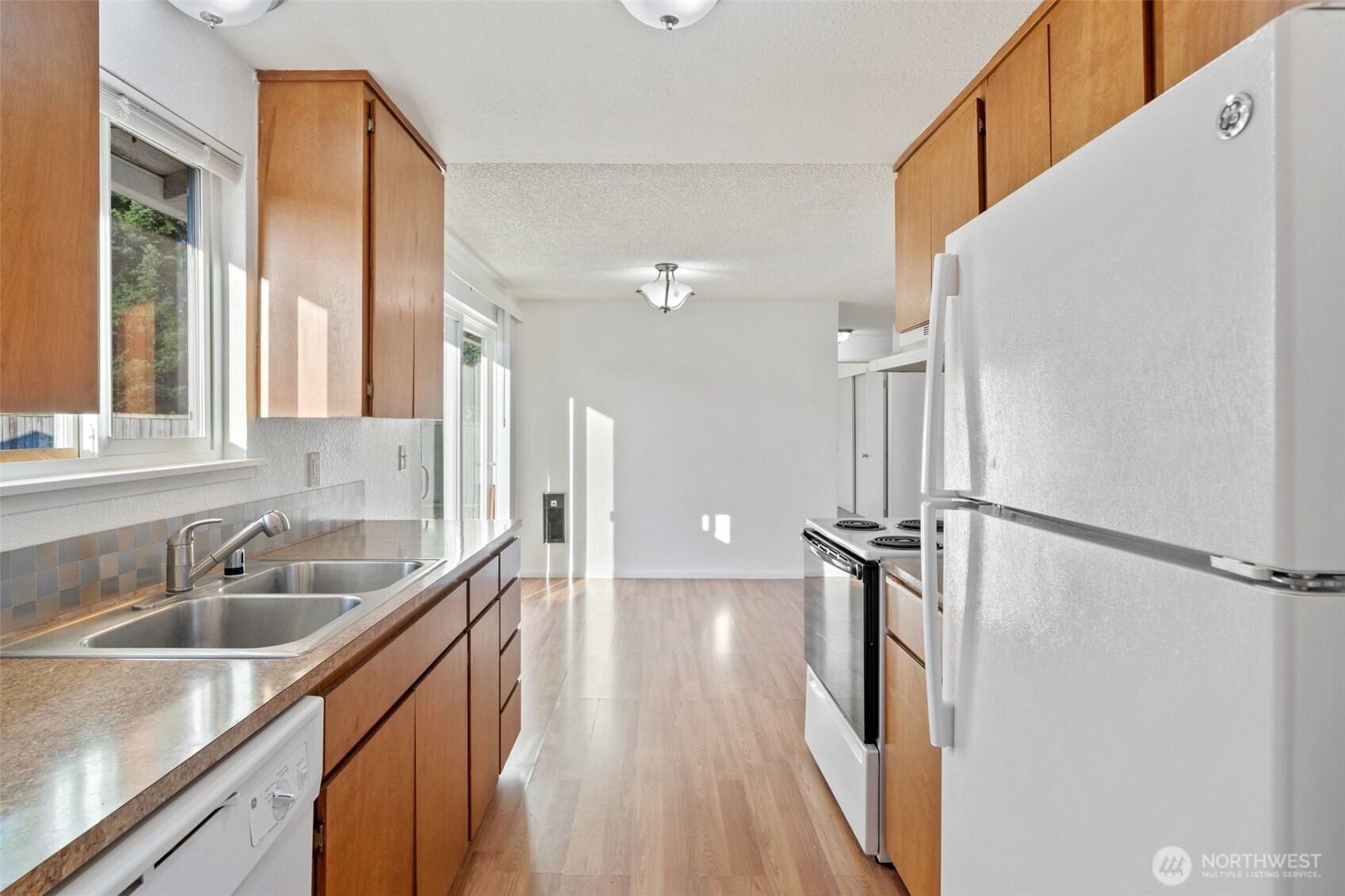 111 113 175th Street S