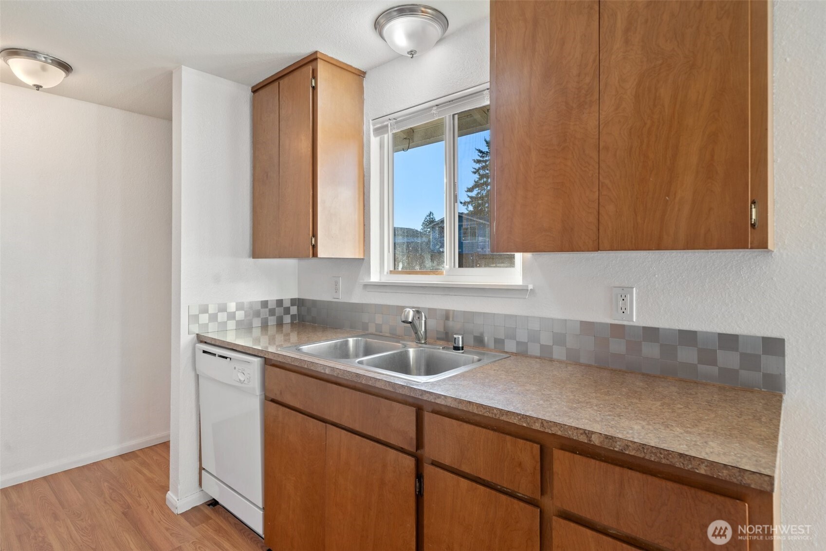 111 113 175th Street S