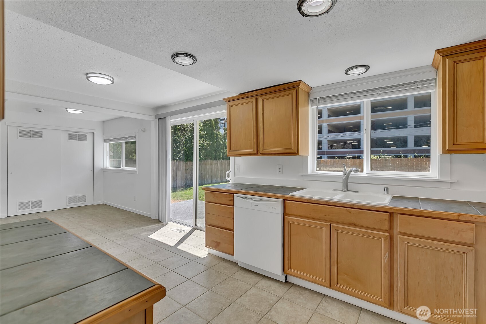 2015 Dogwood Drive SE
