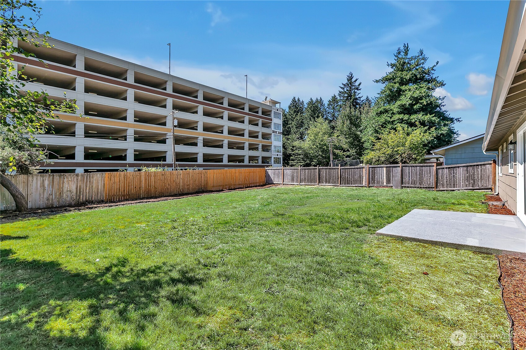 2015 Dogwood Drive SE