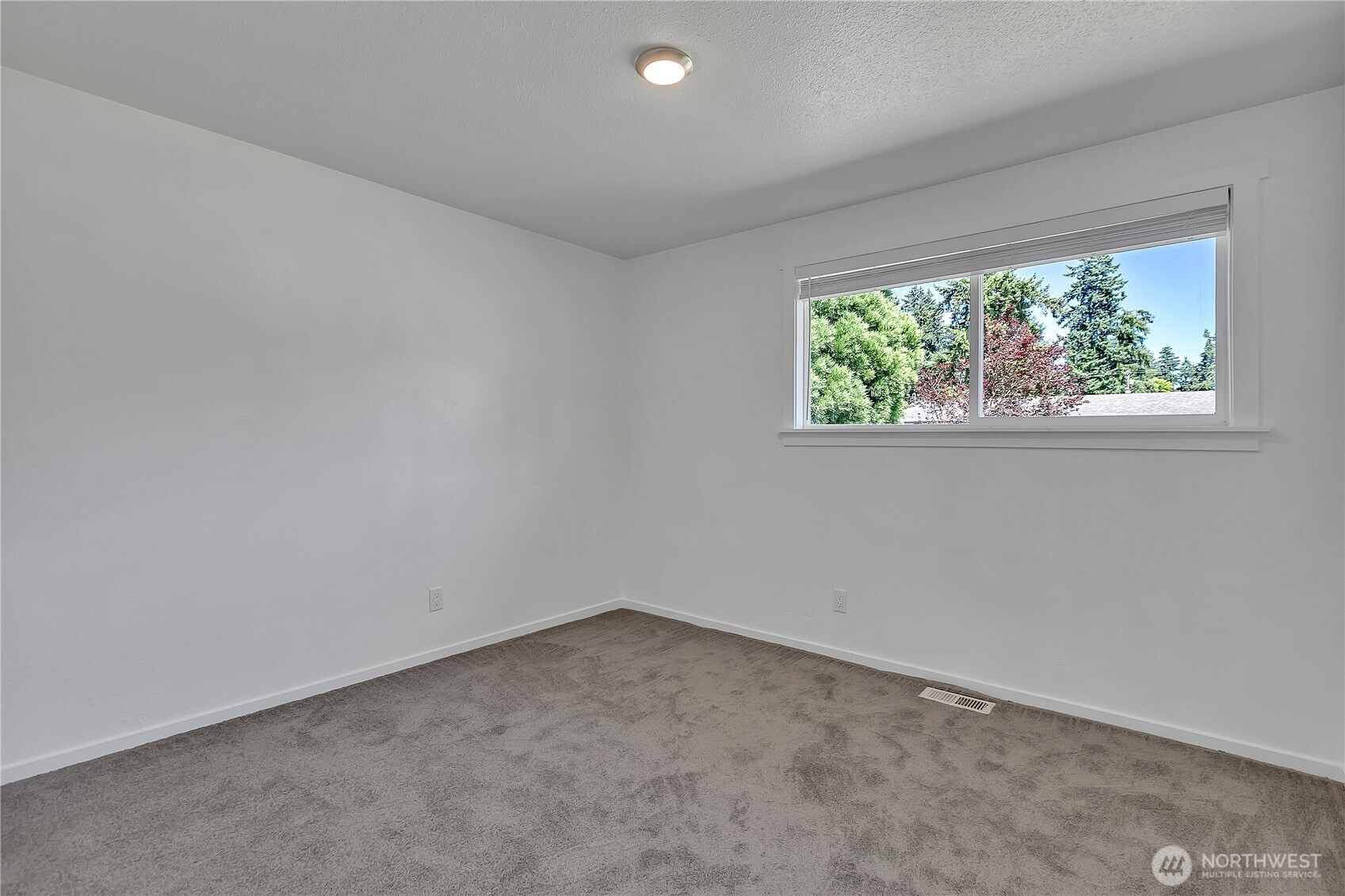 2015 Dogwood Drive SE
