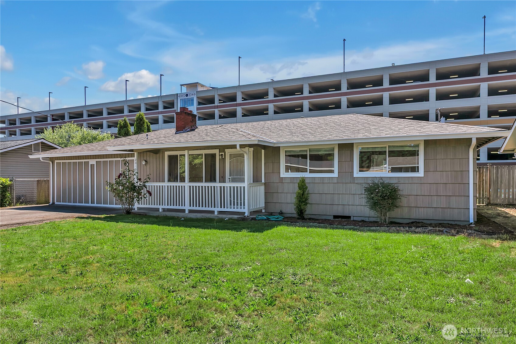 2015 Dogwood Drive SE