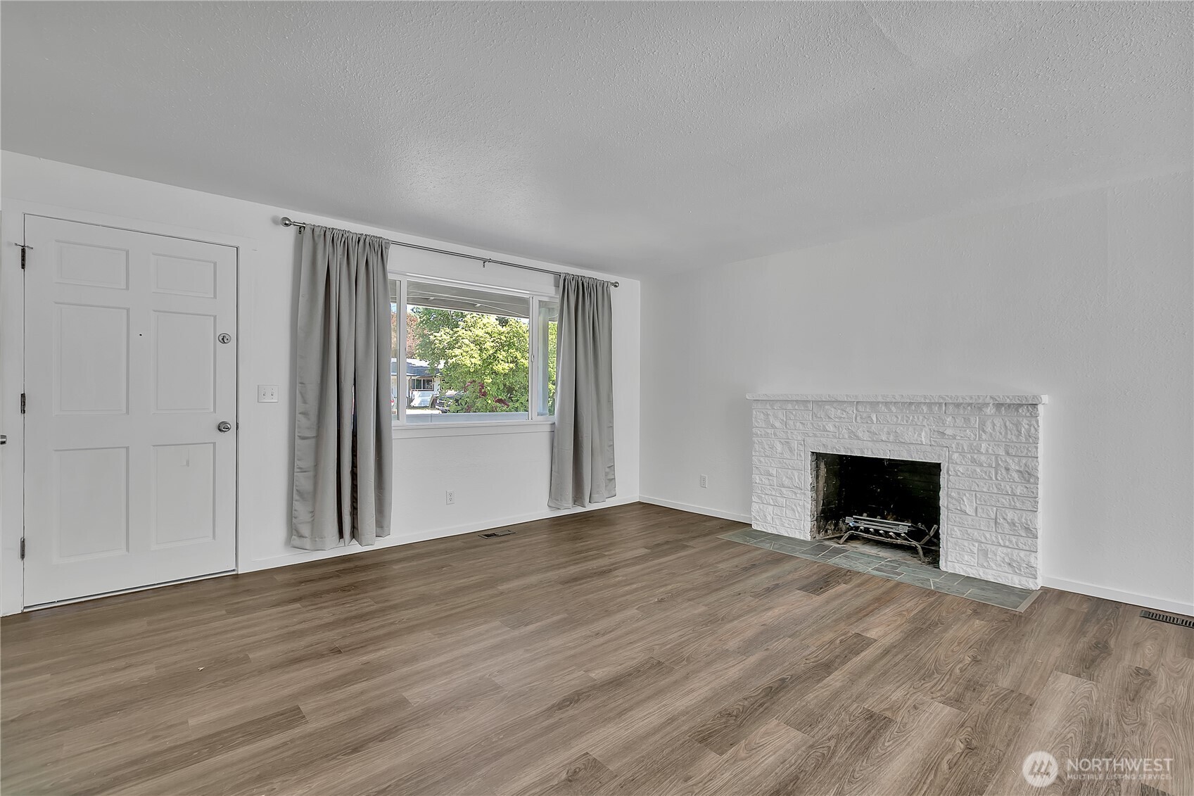 2015 Dogwood Drive SE
