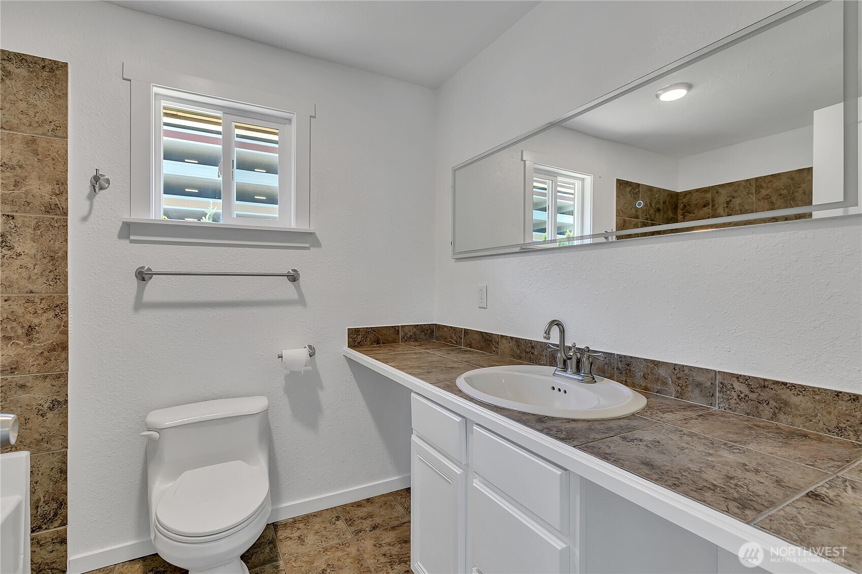 2015 Dogwood Drive SE