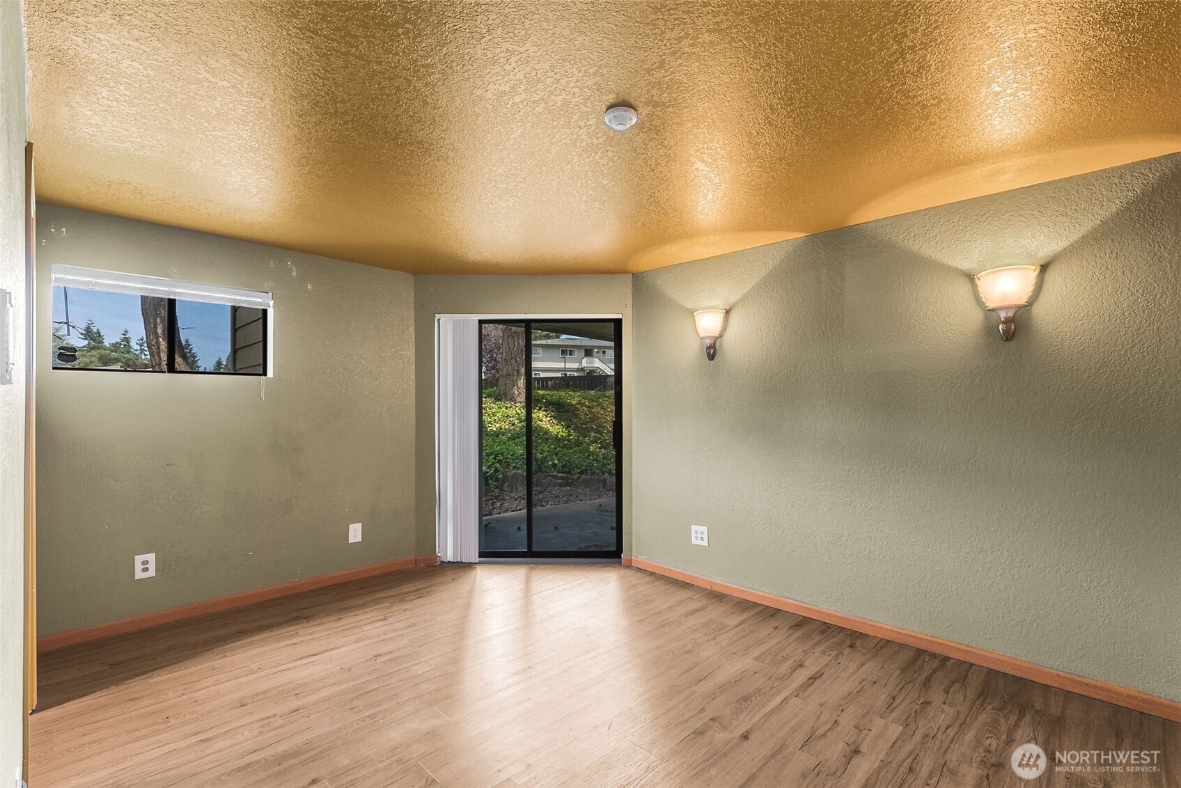 4820 200th Street SW Unit: B104