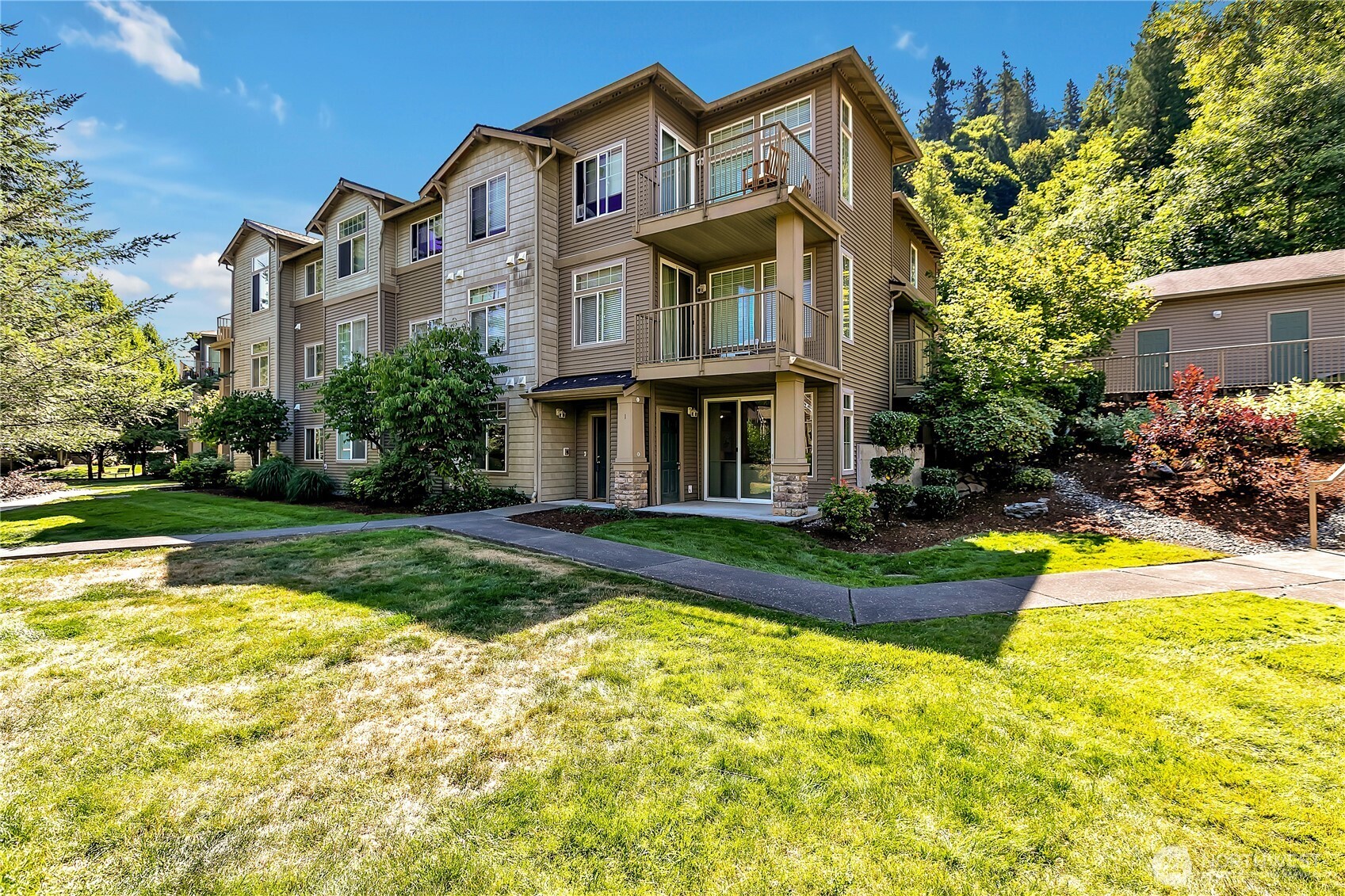 15325 SE 155th Place Unit: L-1