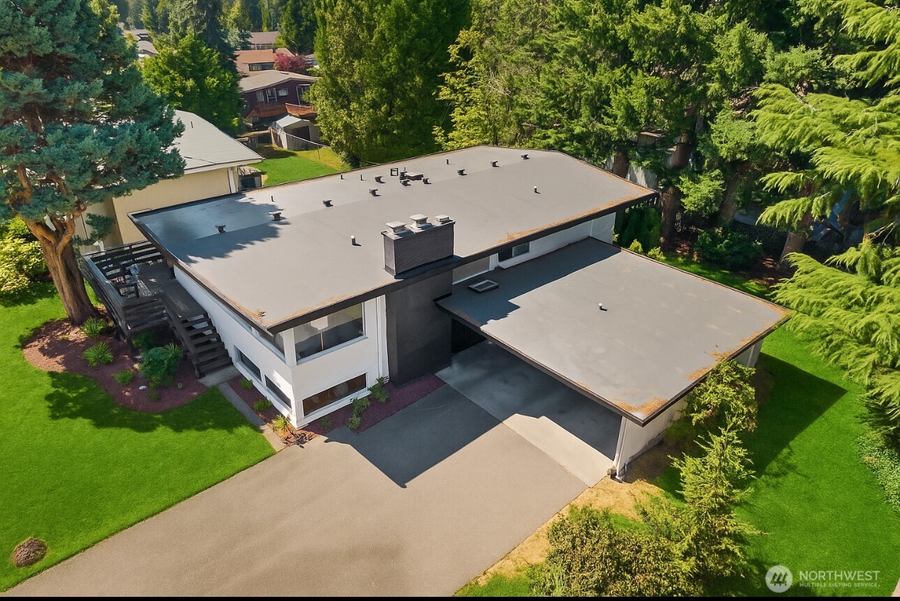 422 S 168th Street