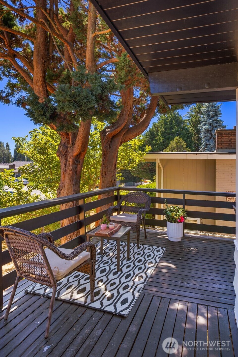 422 S 168th Street