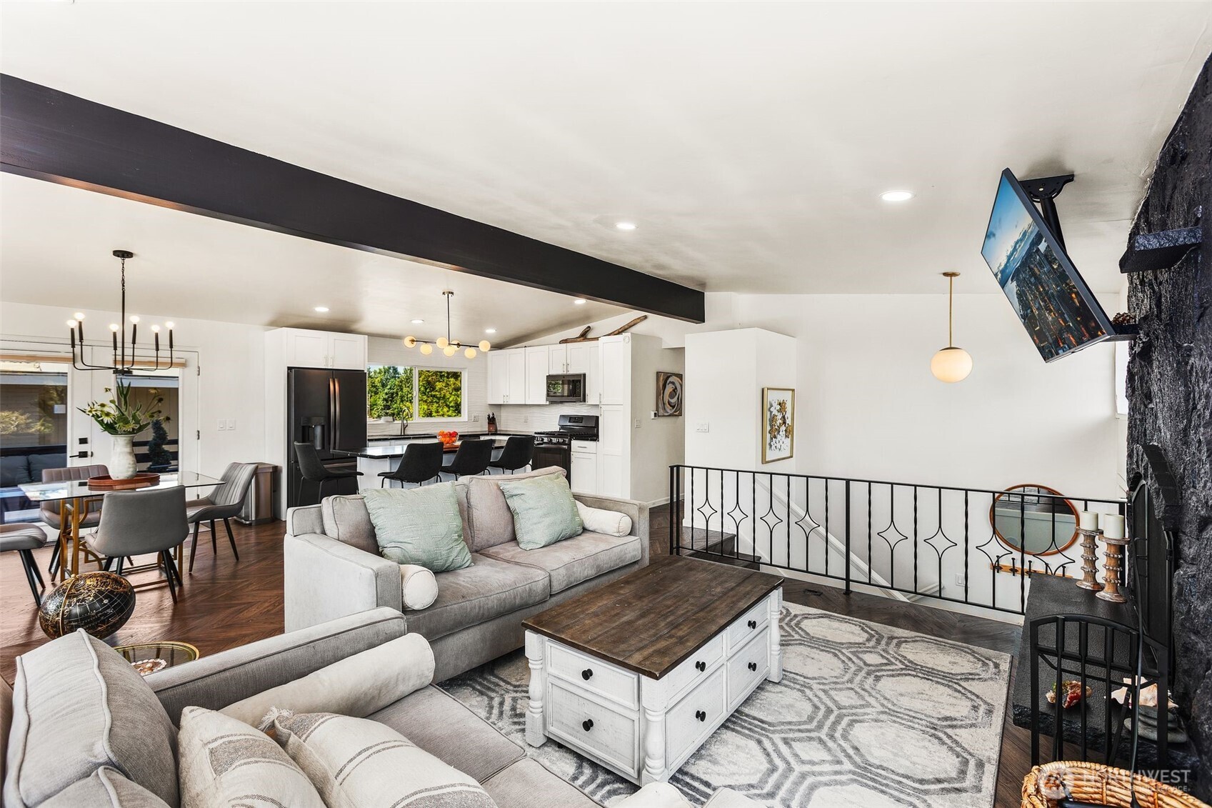 422 S 168th Street