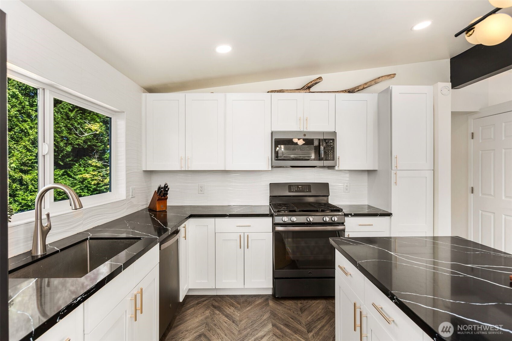 422 S 168th Street